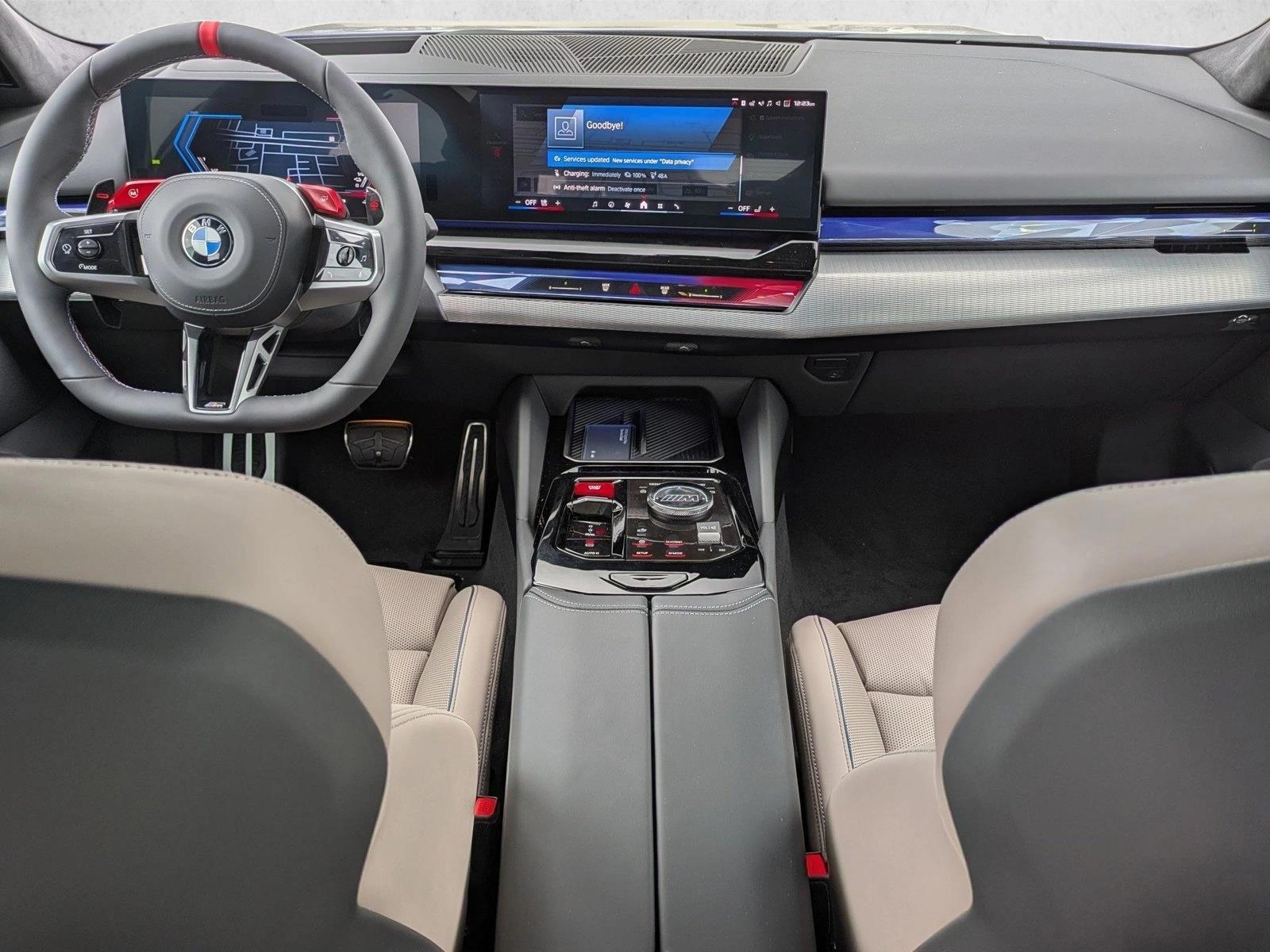 Thumbnail: 2026 BMW M5 - 3