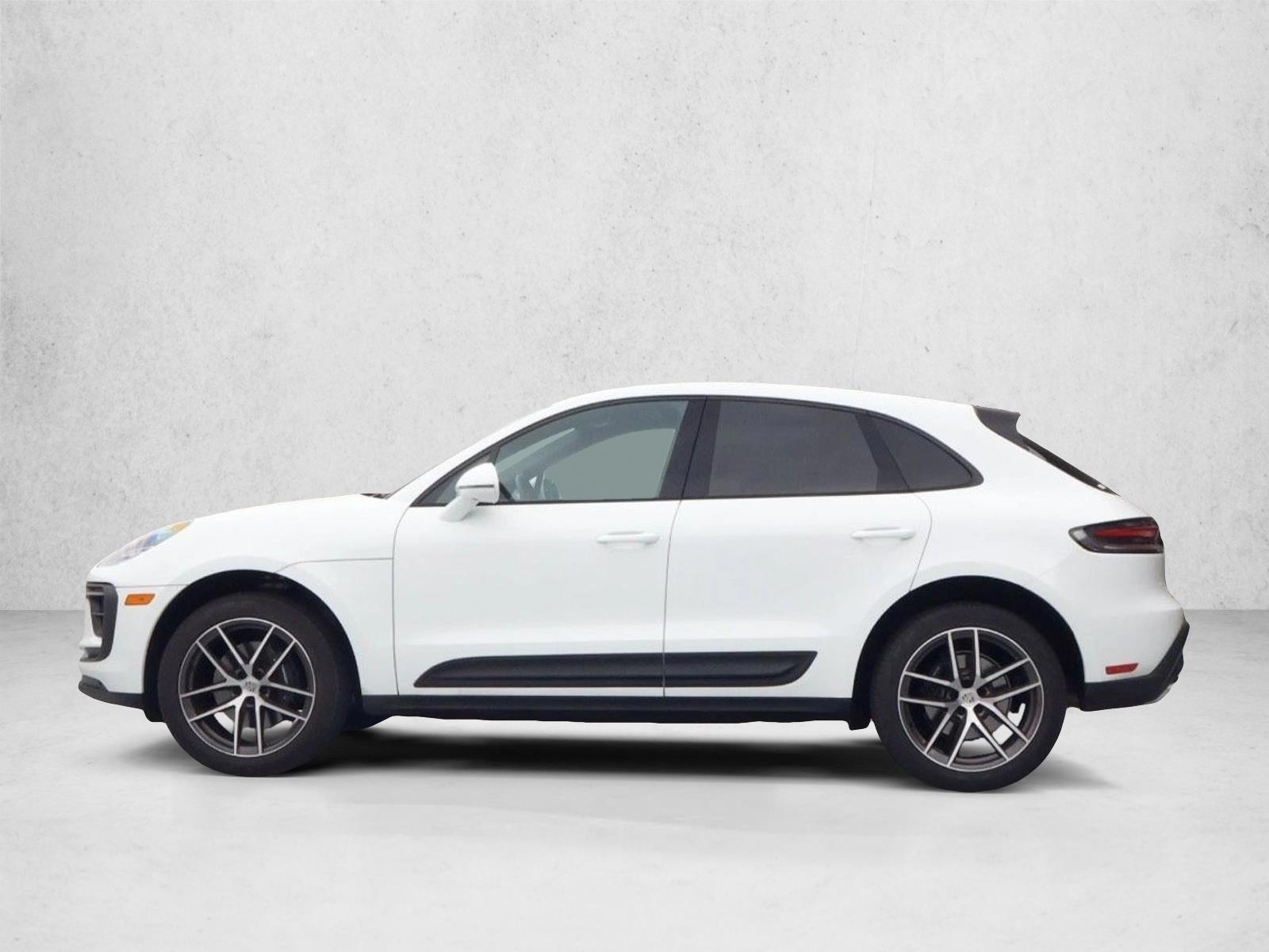 Thumbnail: 2025 Porsche Macan - 2