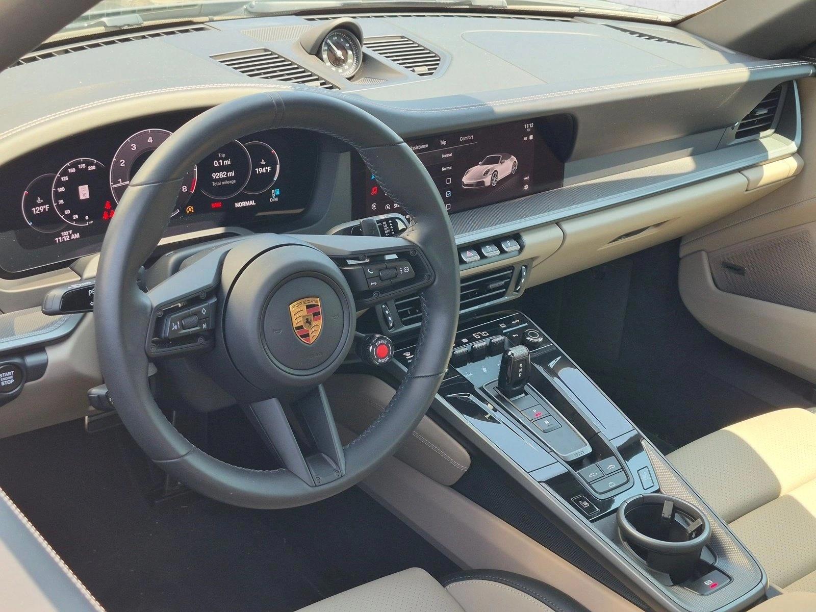 Thumbnail: 2025 Porsche 911 - 3