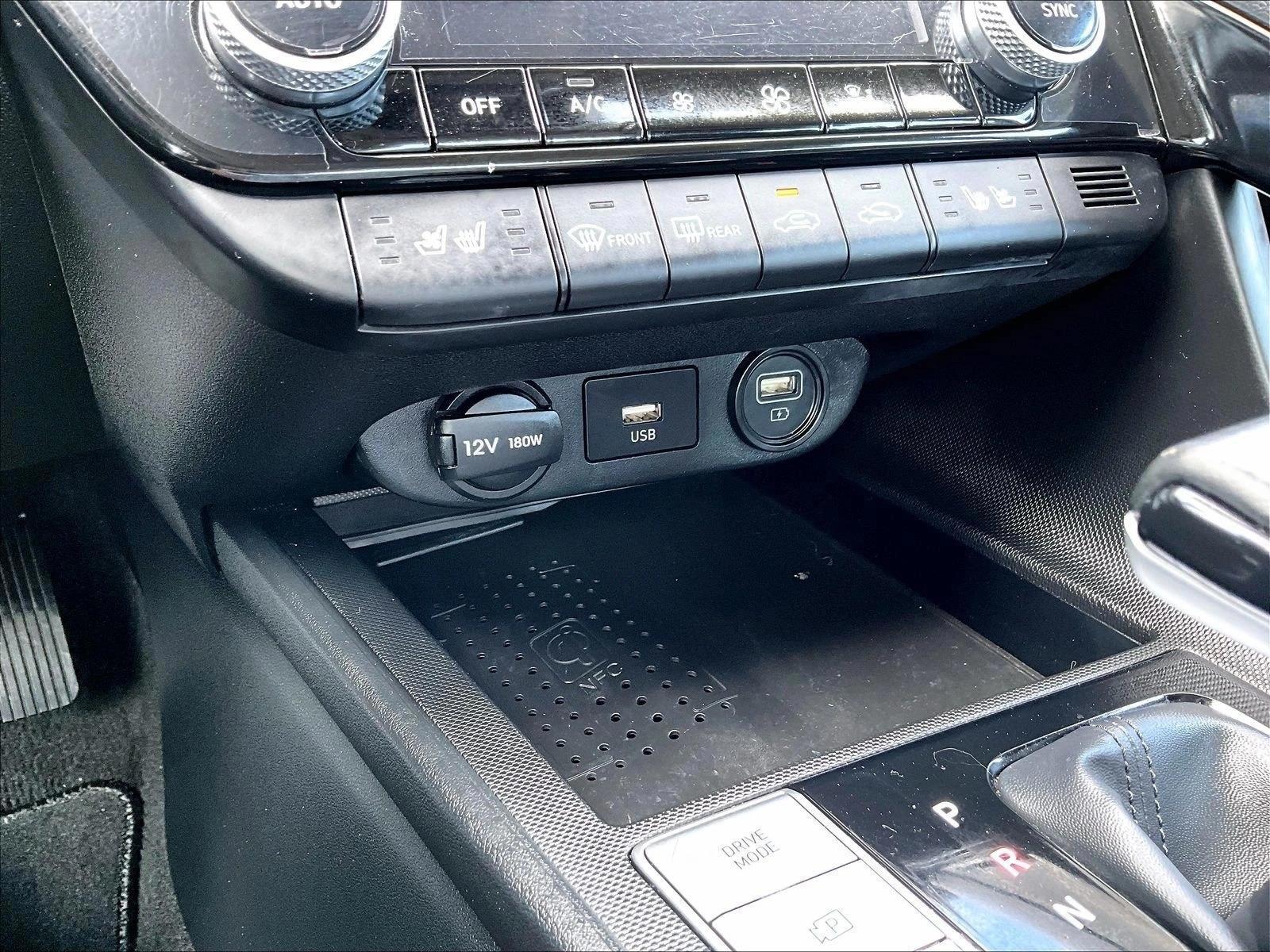 2023 Hyundai Elantra Limited - Photo 22