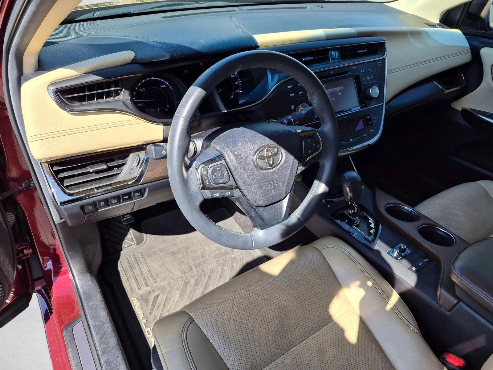 Thumbnail: 2016 Toyota Avalon - 3