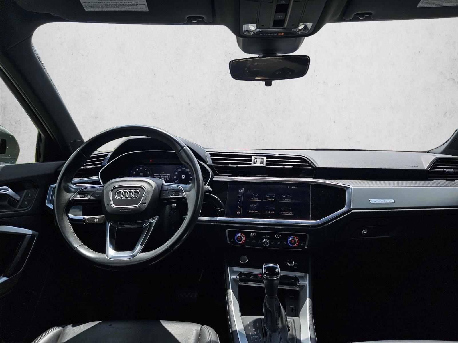 Thumbnail: 2020 Audi Q3 - 3
