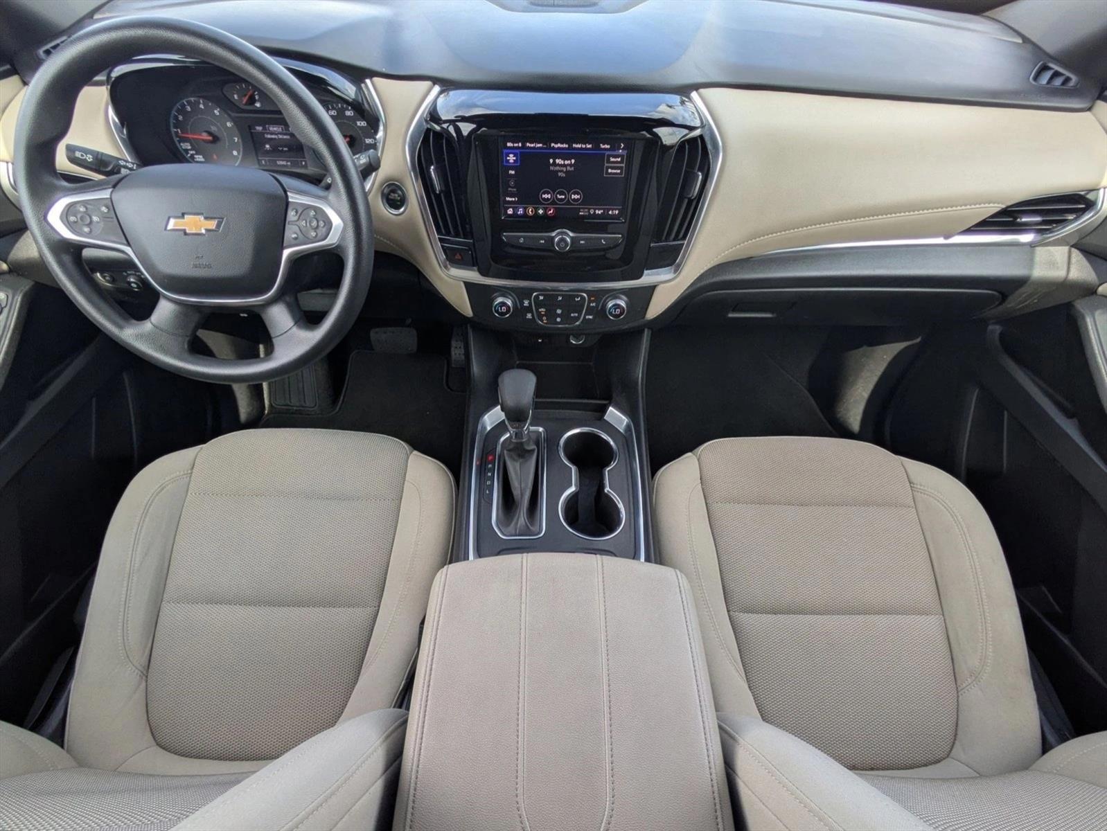 Thumbnail: 2023 Chevrolet Traverse - 4