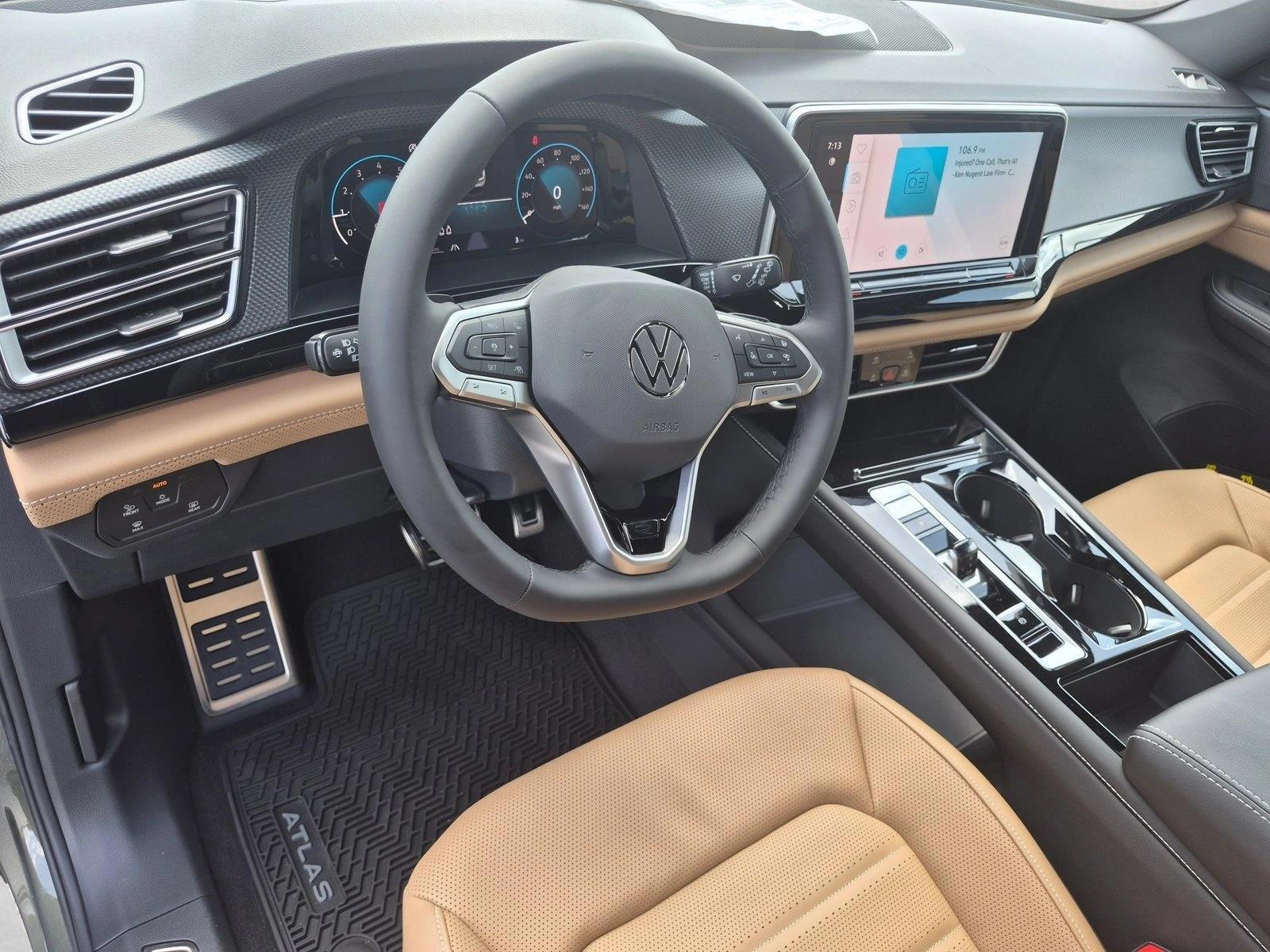 Thumbnail: 2026 Volkswagen Atlas - 3