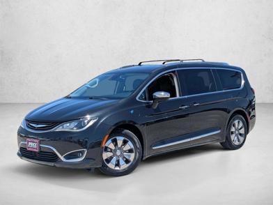 2018 Chrysler Pacifica Hybrid Limited -
                  Valencia, CA