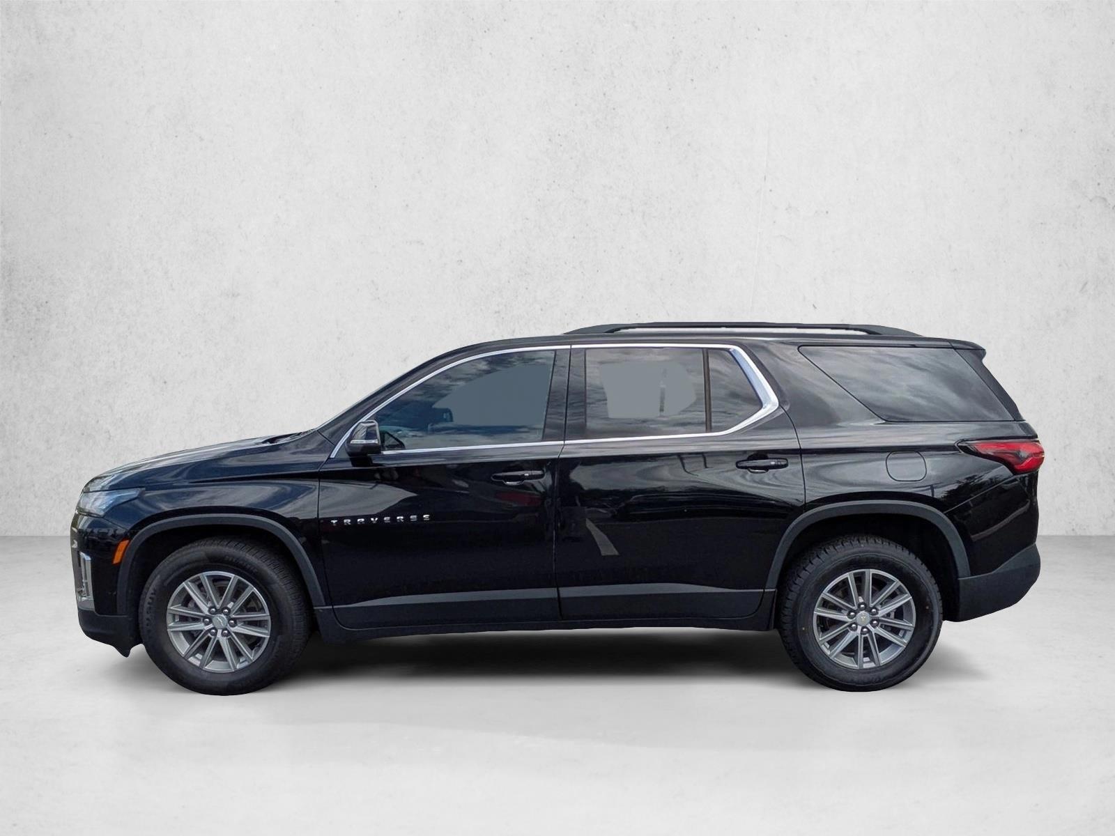Thumbnail: 2023 Chevrolet Traverse - 2