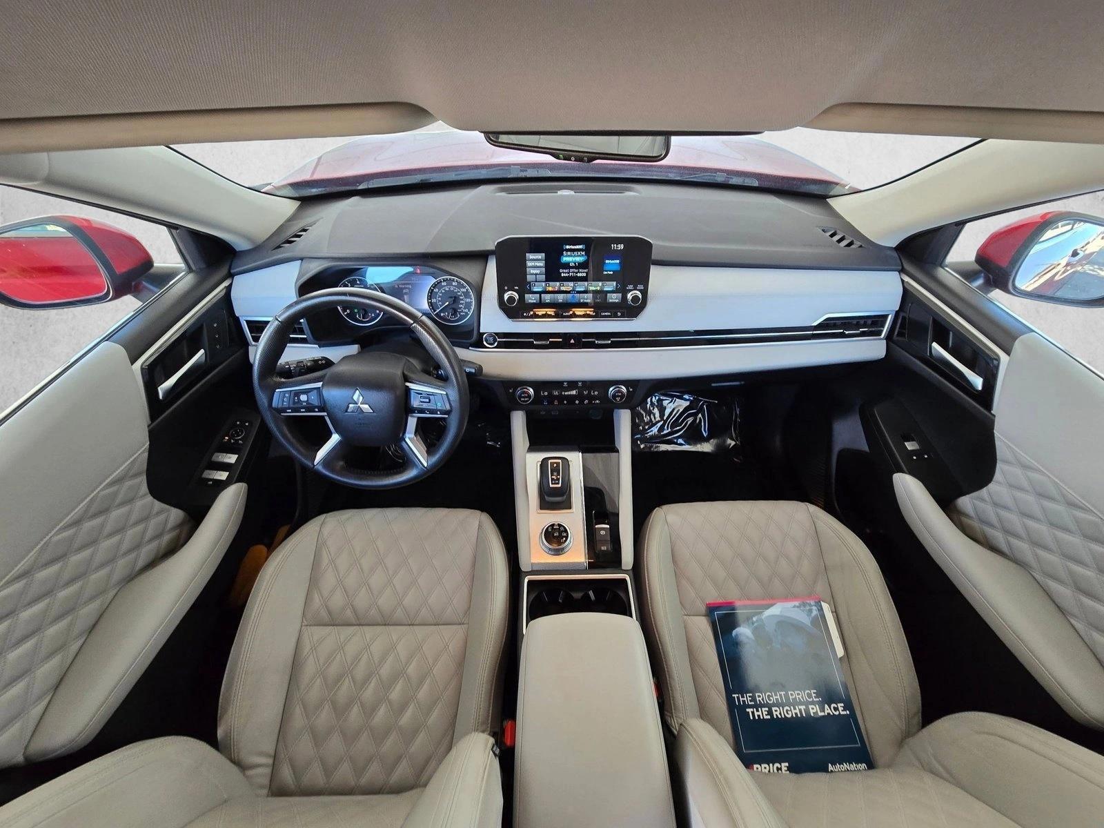 Thumbnail: 2022 Mitsubishi Outlander - 3