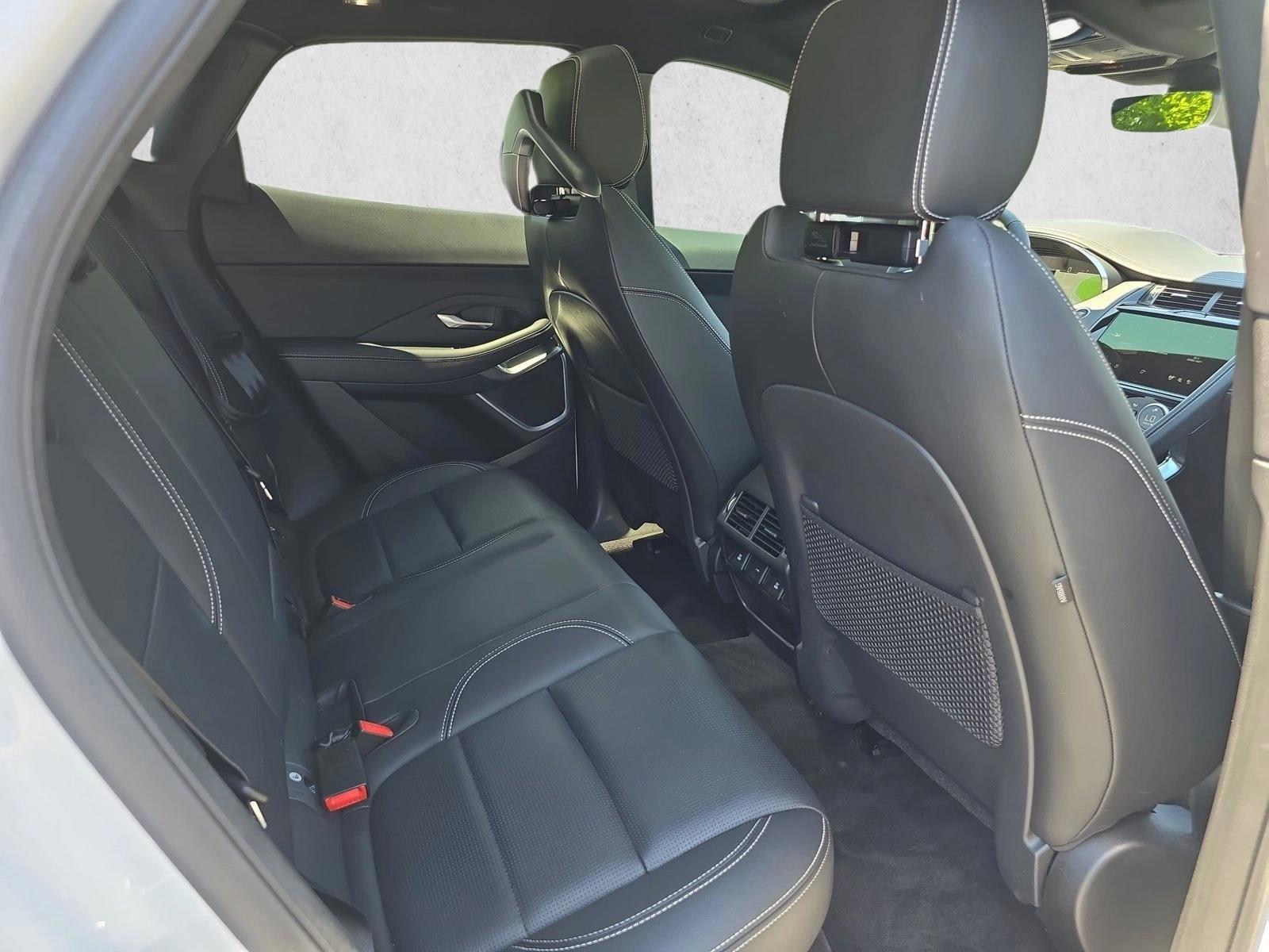 2024 Jaguar E-Pace R-DYNAMIC SE - Photo 11
