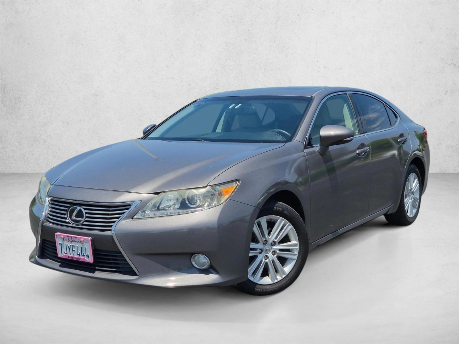 Thumbnail: 2015 Lexus ES - 1