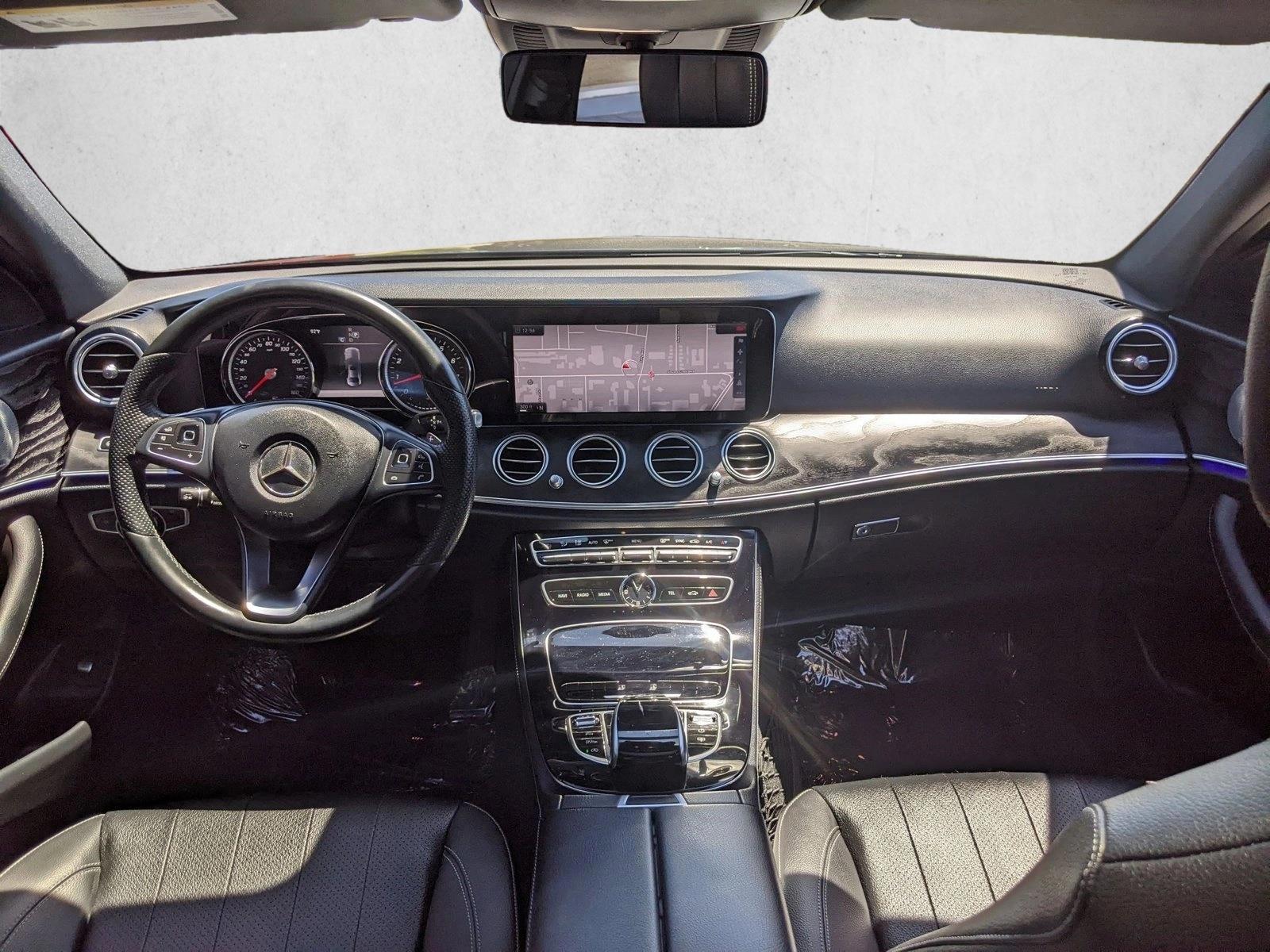 Thumbnail: 2017 Mercedes-Benz E-Class - 3