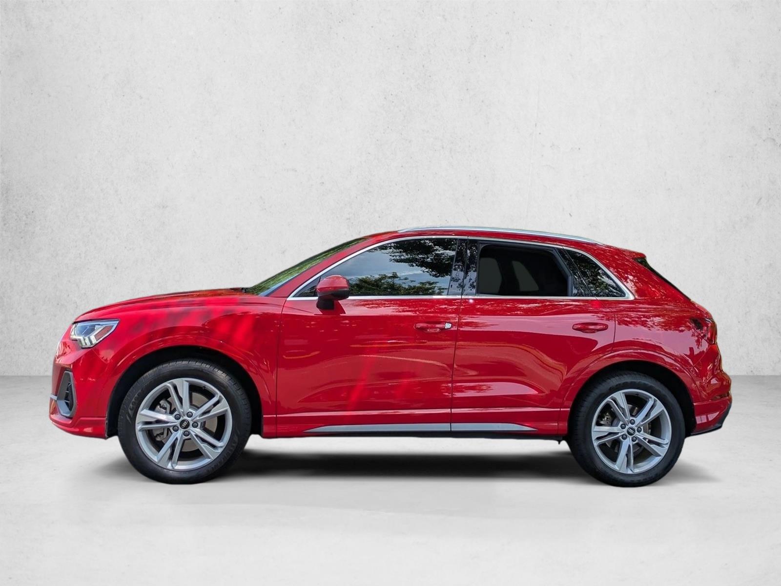 Thumbnail: 2021 Audi Q3 - 2