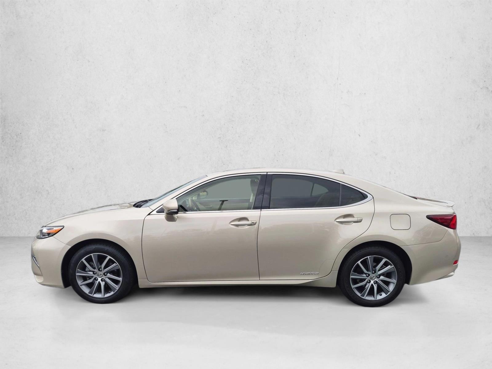 Thumbnail: 2018 Lexus ES - 2