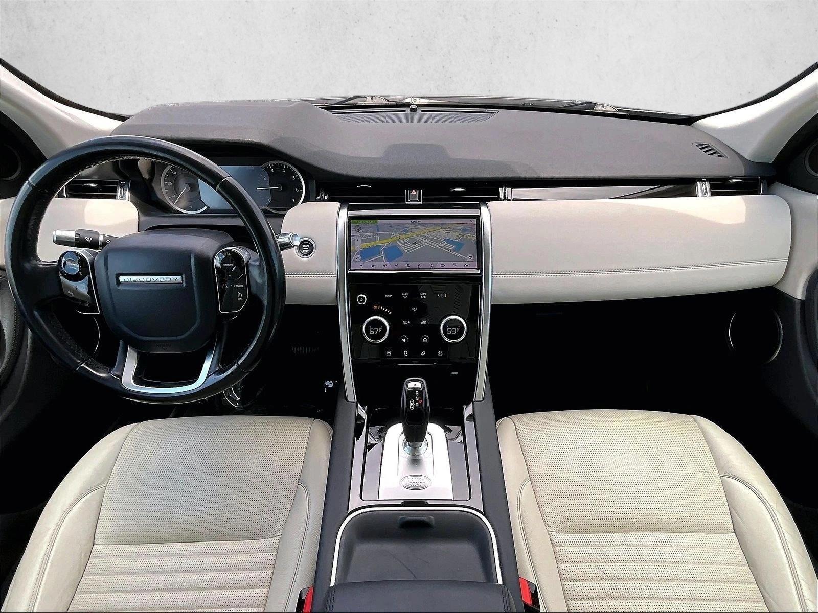 Thumbnail: 2020 Land Rover Discovery Sport - 4