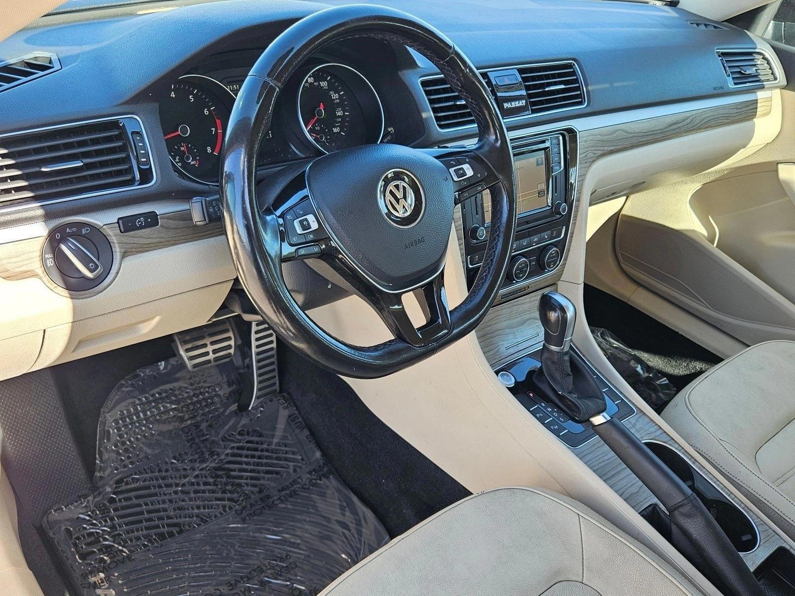 Thumbnail: 2018 Volkswagen Passat - 3
