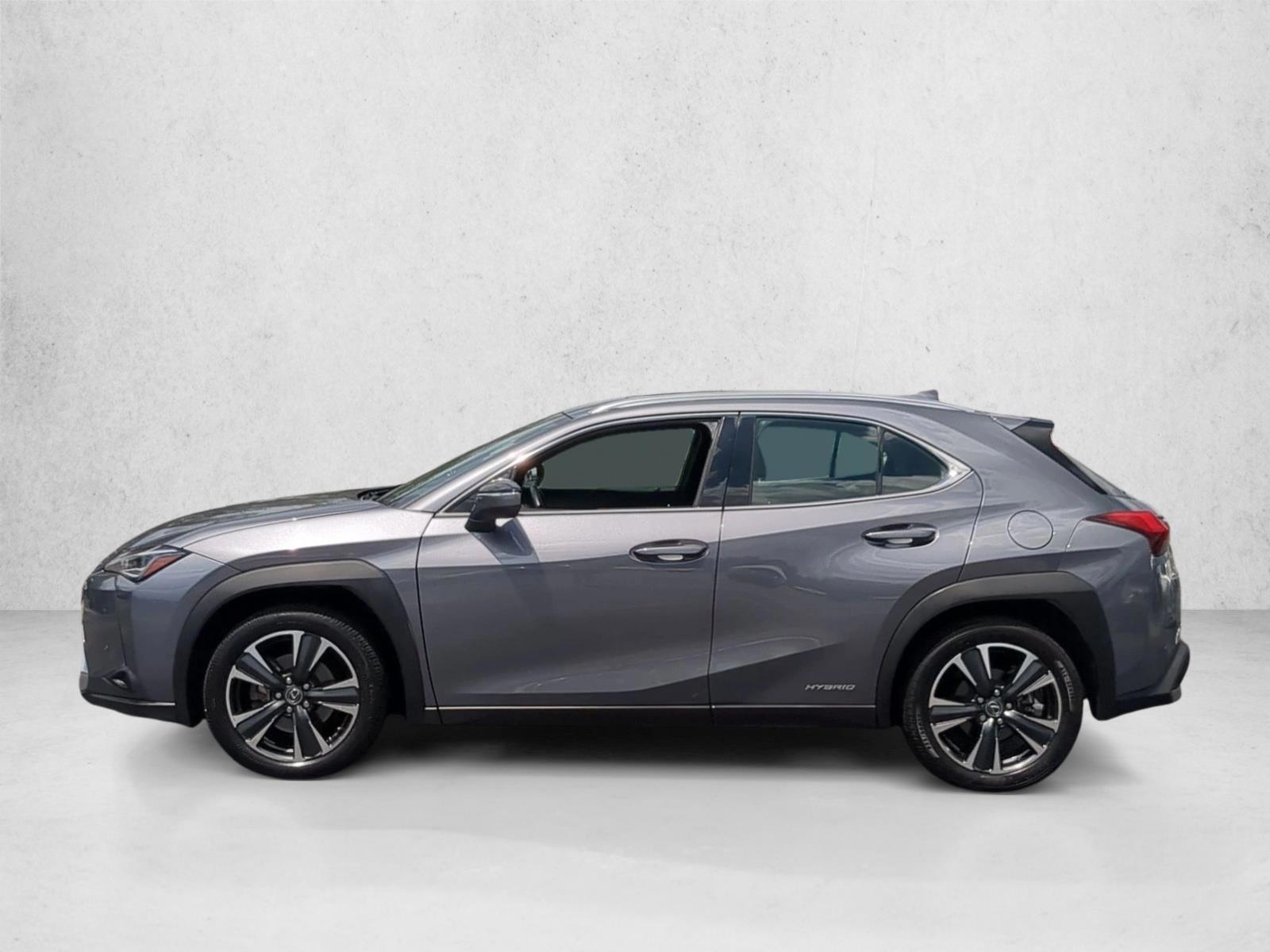 Thumbnail: 2021 Lexus UX - 2