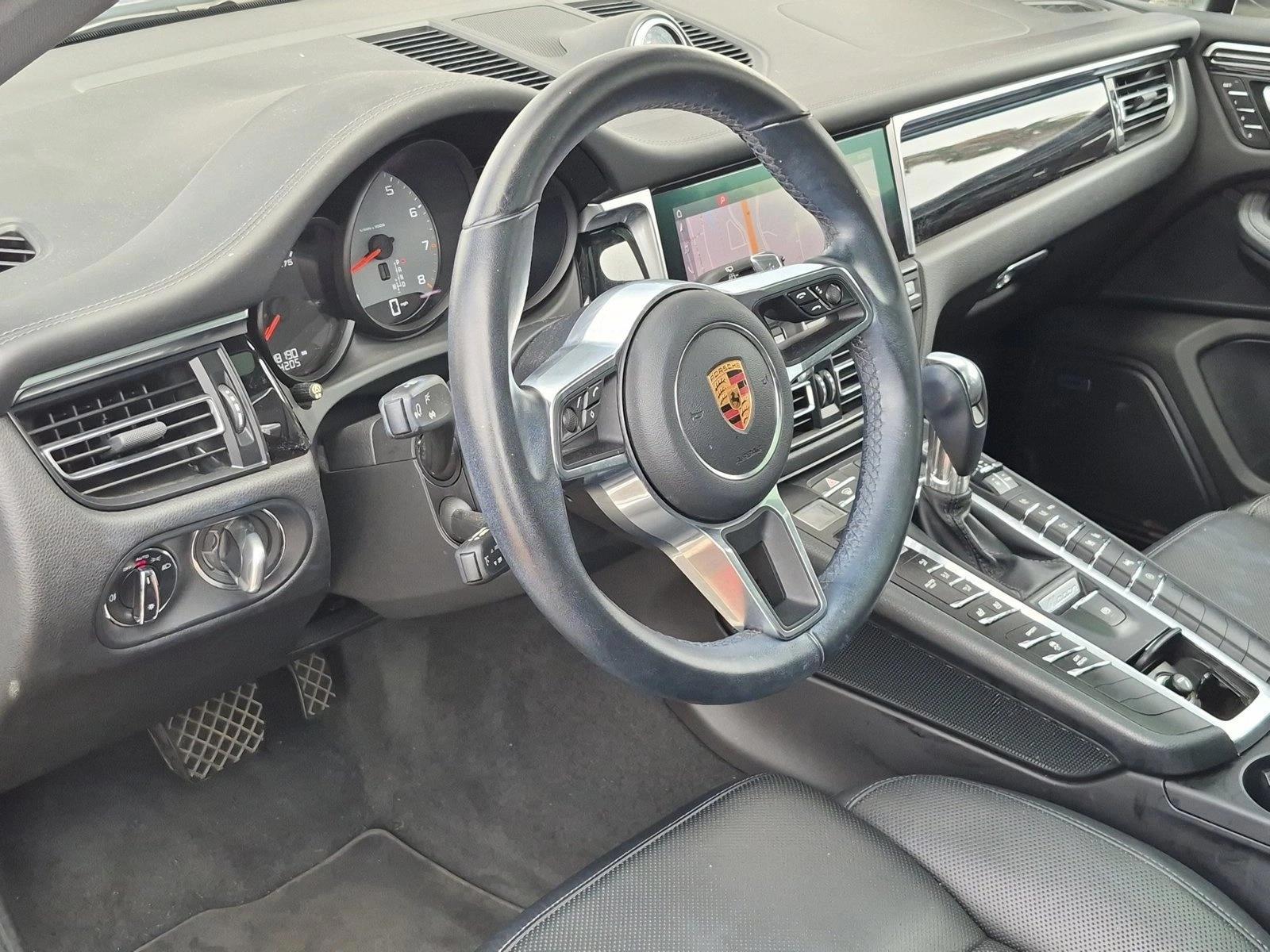 Thumbnail: 2019 Porsche Macan - 3