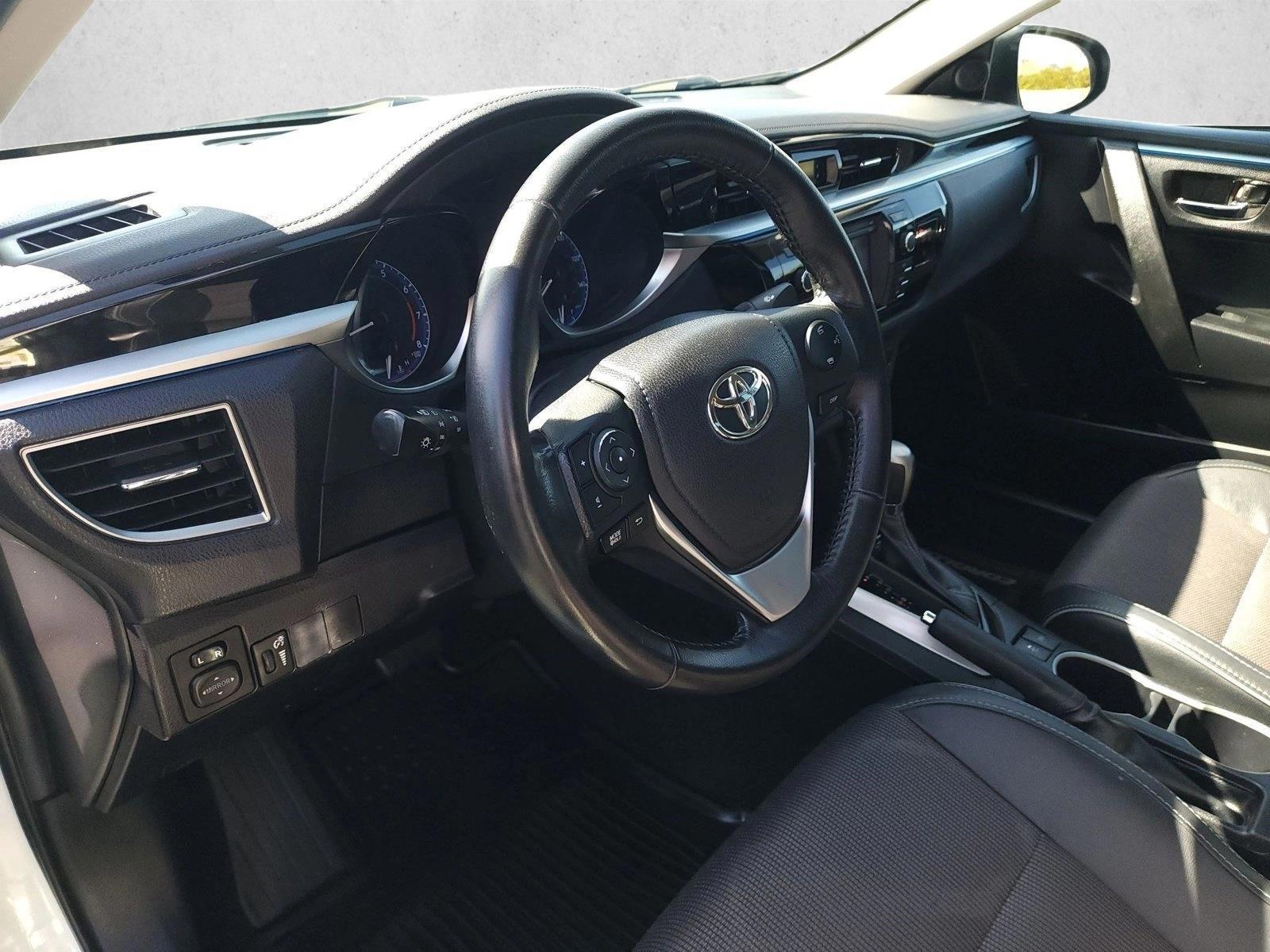 Thumbnail: 2016 Toyota Corolla - 3