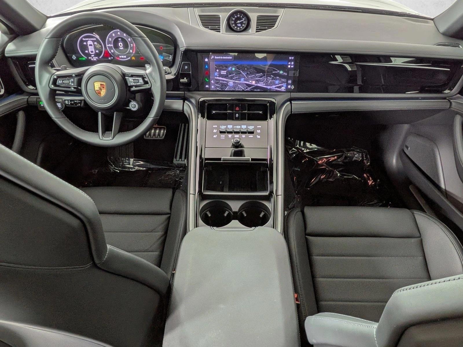 Thumbnail: 2026 Porsche Panamera - 4