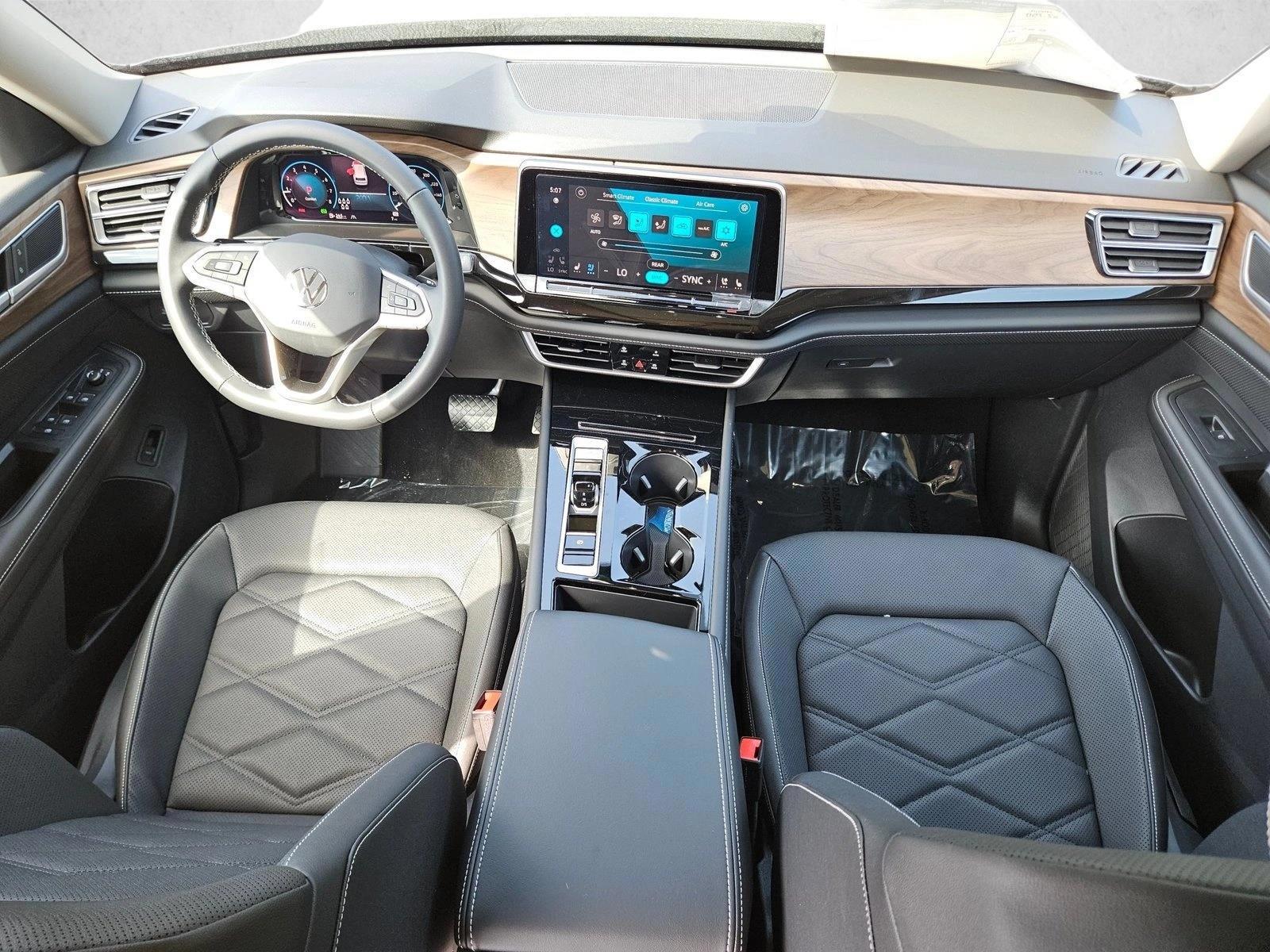 Thumbnail: 2026 Volkswagen Atlas - 3