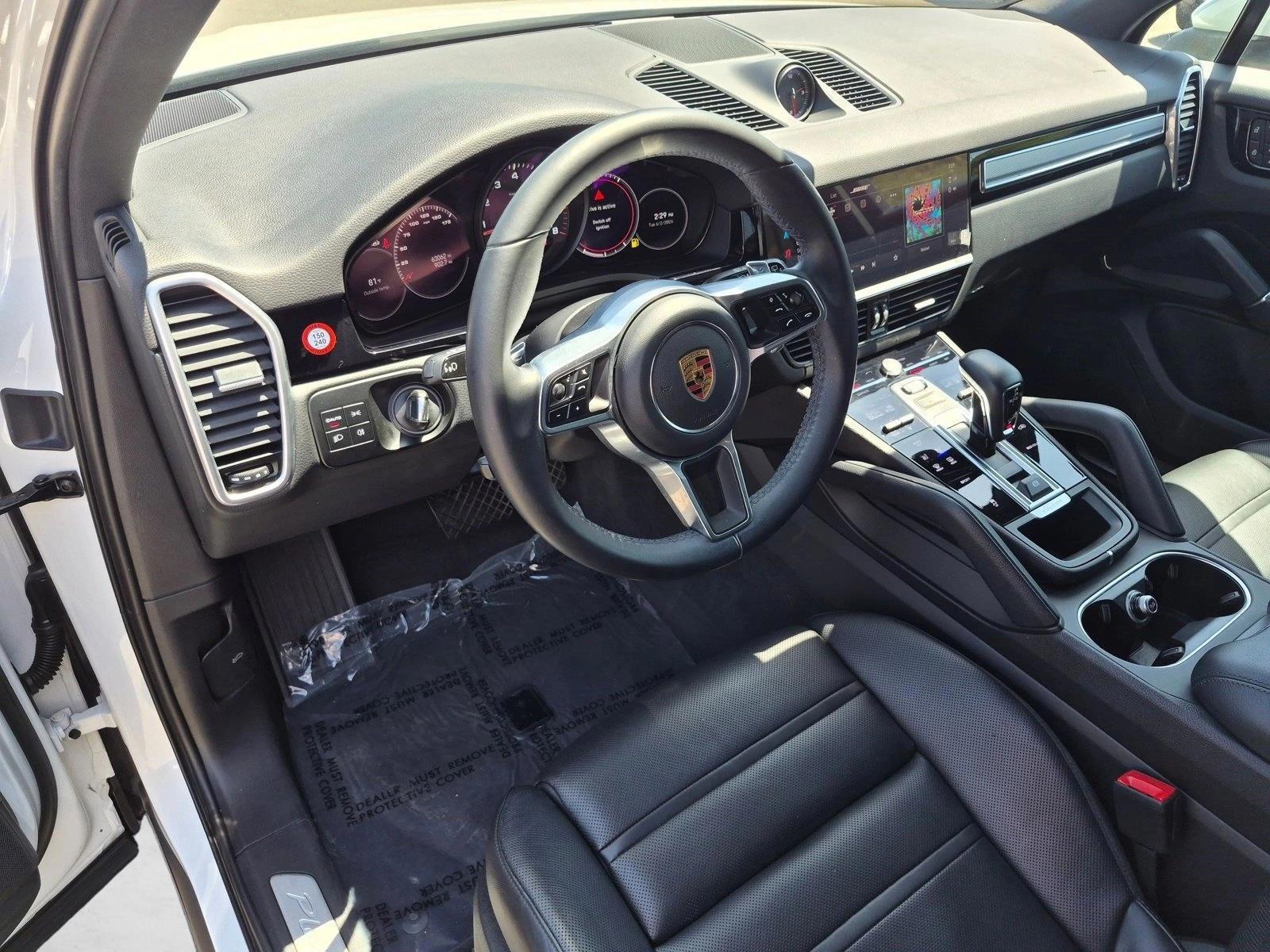 Thumbnail: 2023 Porsche Cayenne - 3