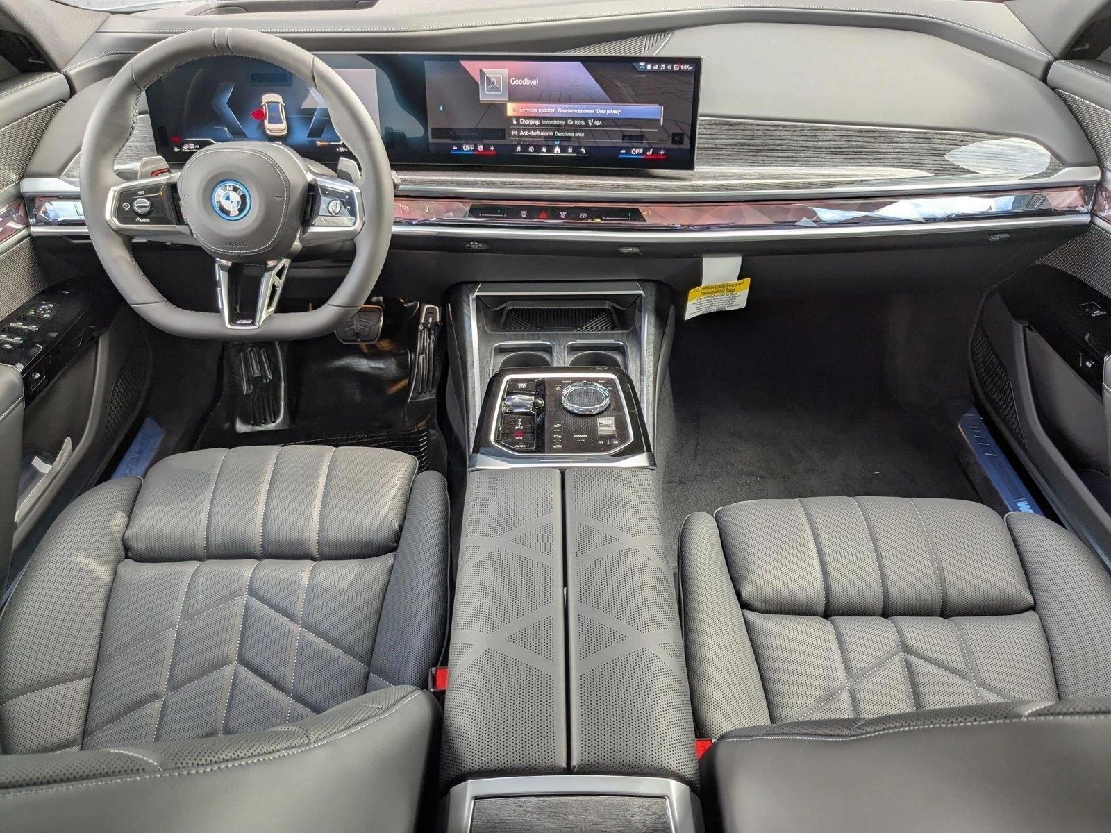 Thumbnail: 2026 BMW 7 Series - 4