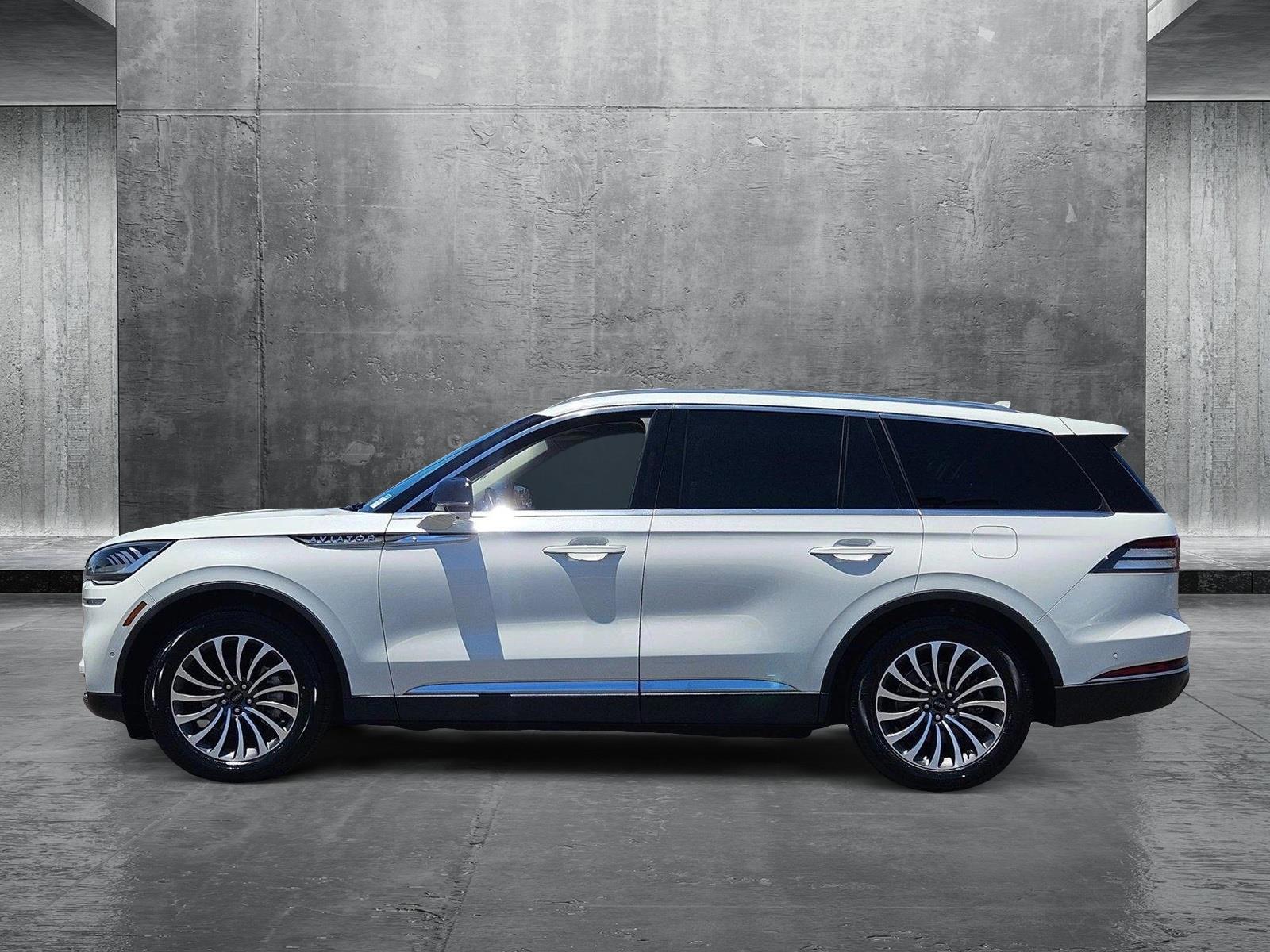 Thumbnail: 2020 Lincoln Aviator - 2