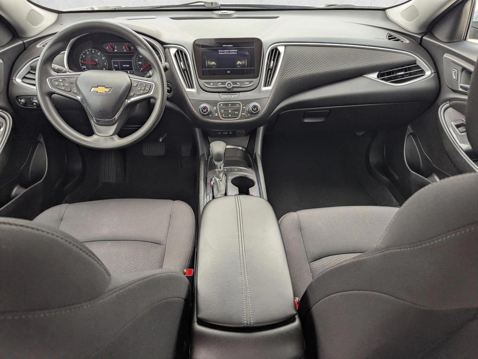 Thumbnail: 2024 Chevrolet Malibu - 3