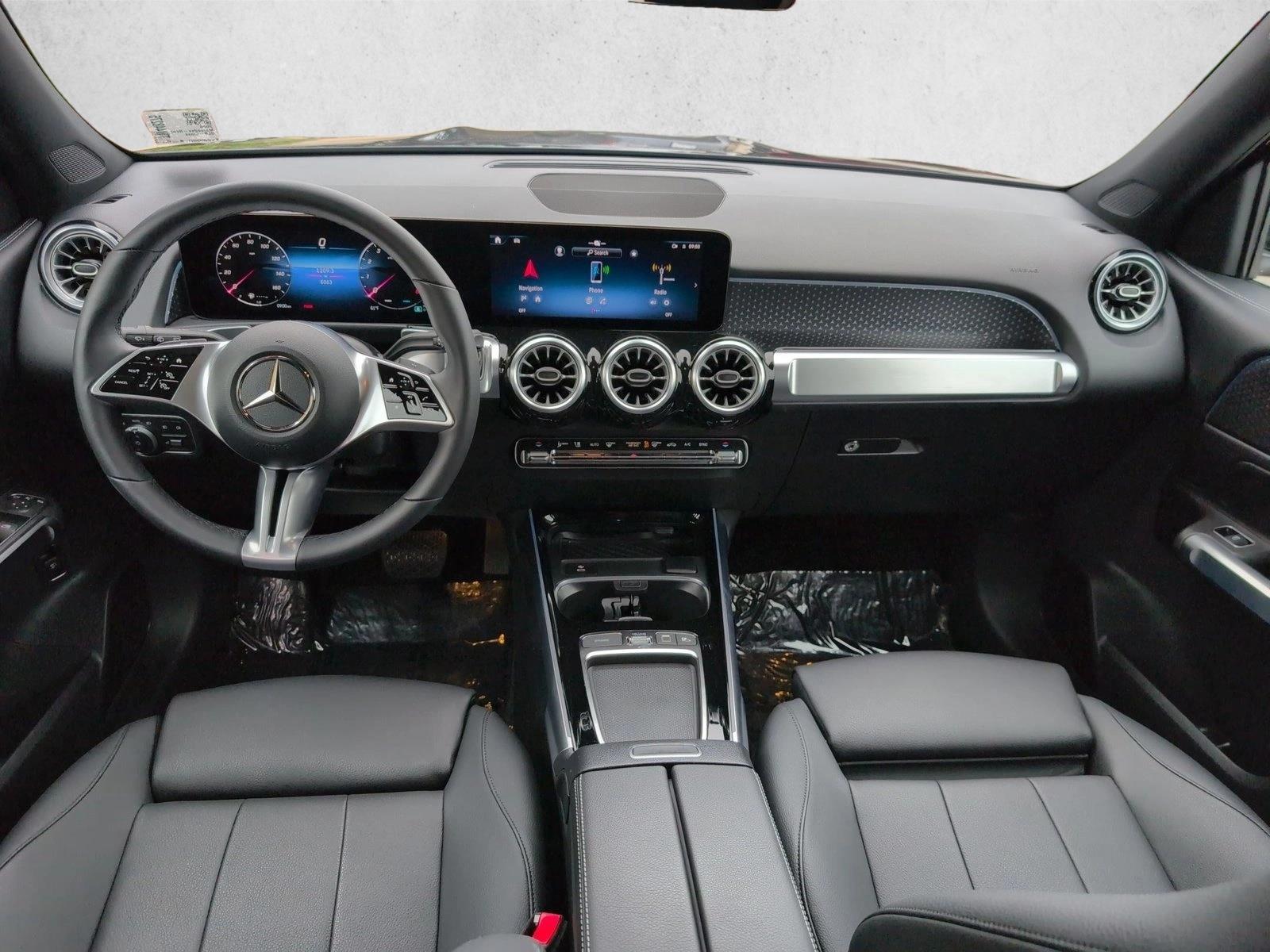 Thumbnail: 2026 Mercedes-Benz GLB - 4