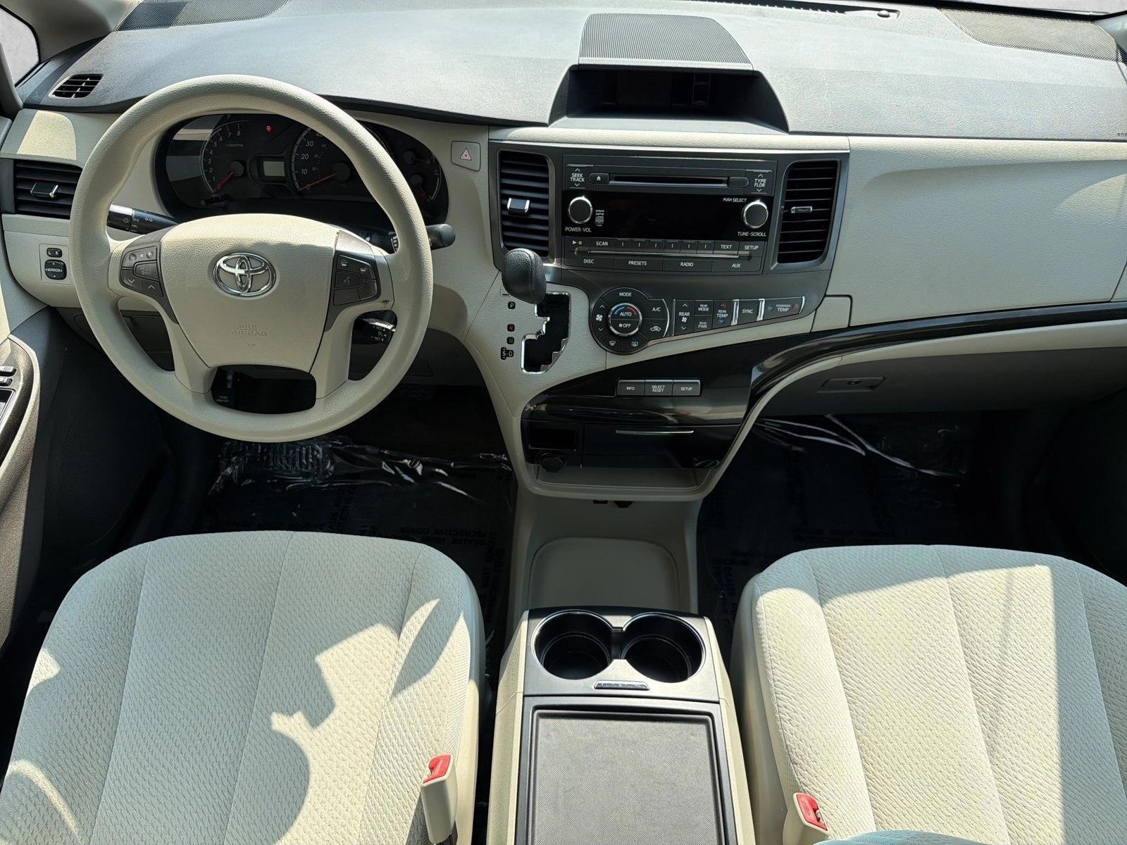 Thumbnail: 2013 Toyota Sienna - 3