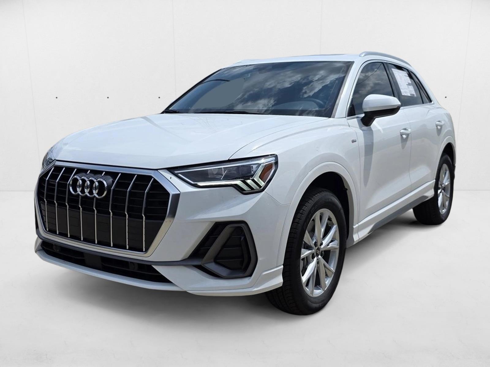 Thumbnail: 2025 Audi Q3 - 1