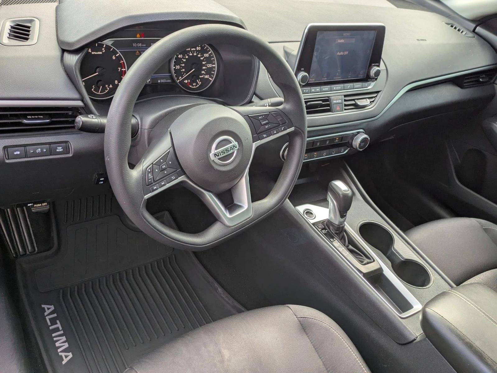 Thumbnail: 2020 Nissan Altima - 3