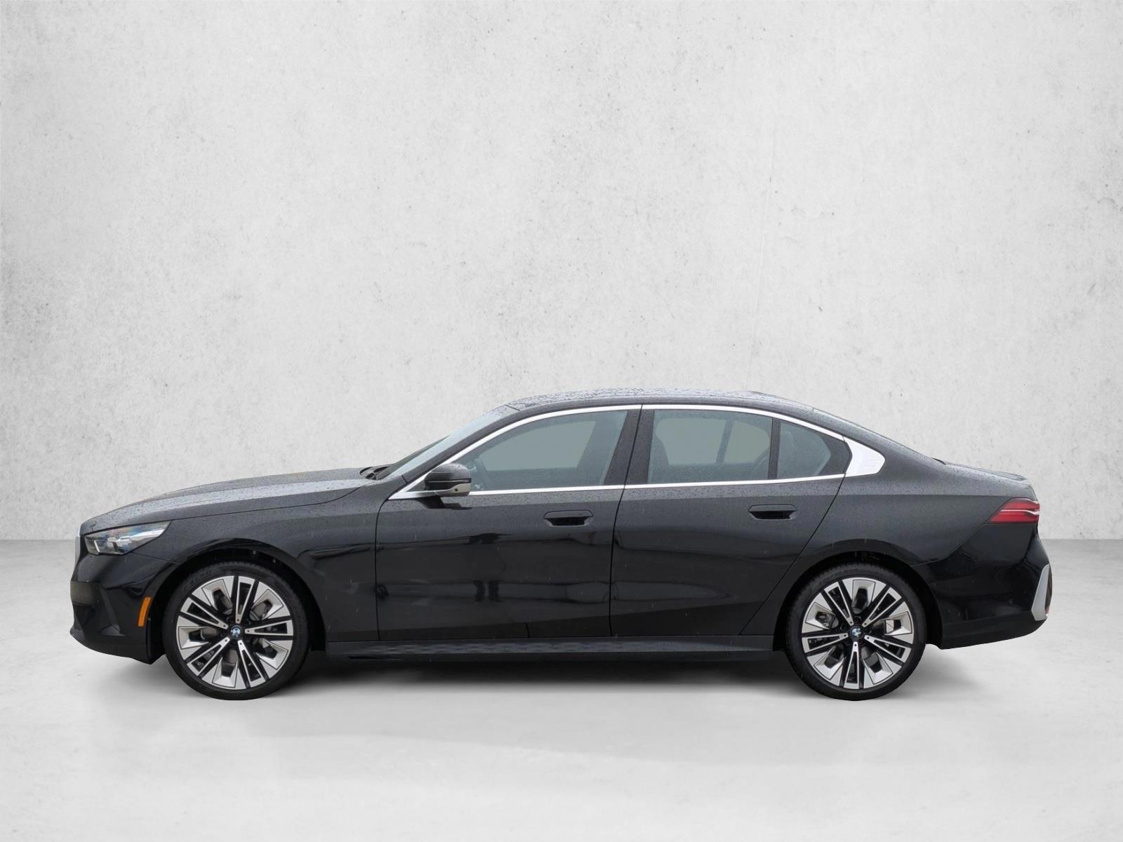 Thumbnail: 2026 BMW 5 Series - 2