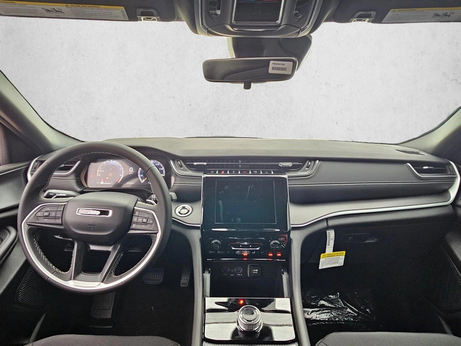 Thumbnail: 2026 Jeep Grand Cherokee - 3
