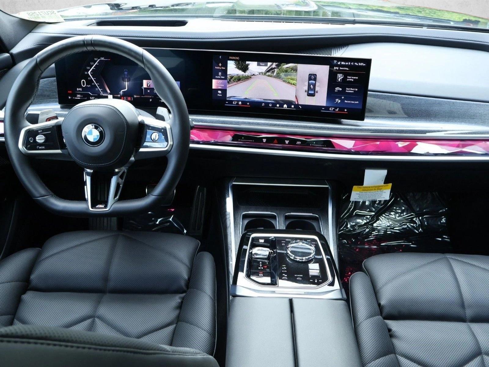 Thumbnail: 2025 BMW 7 Series - 4