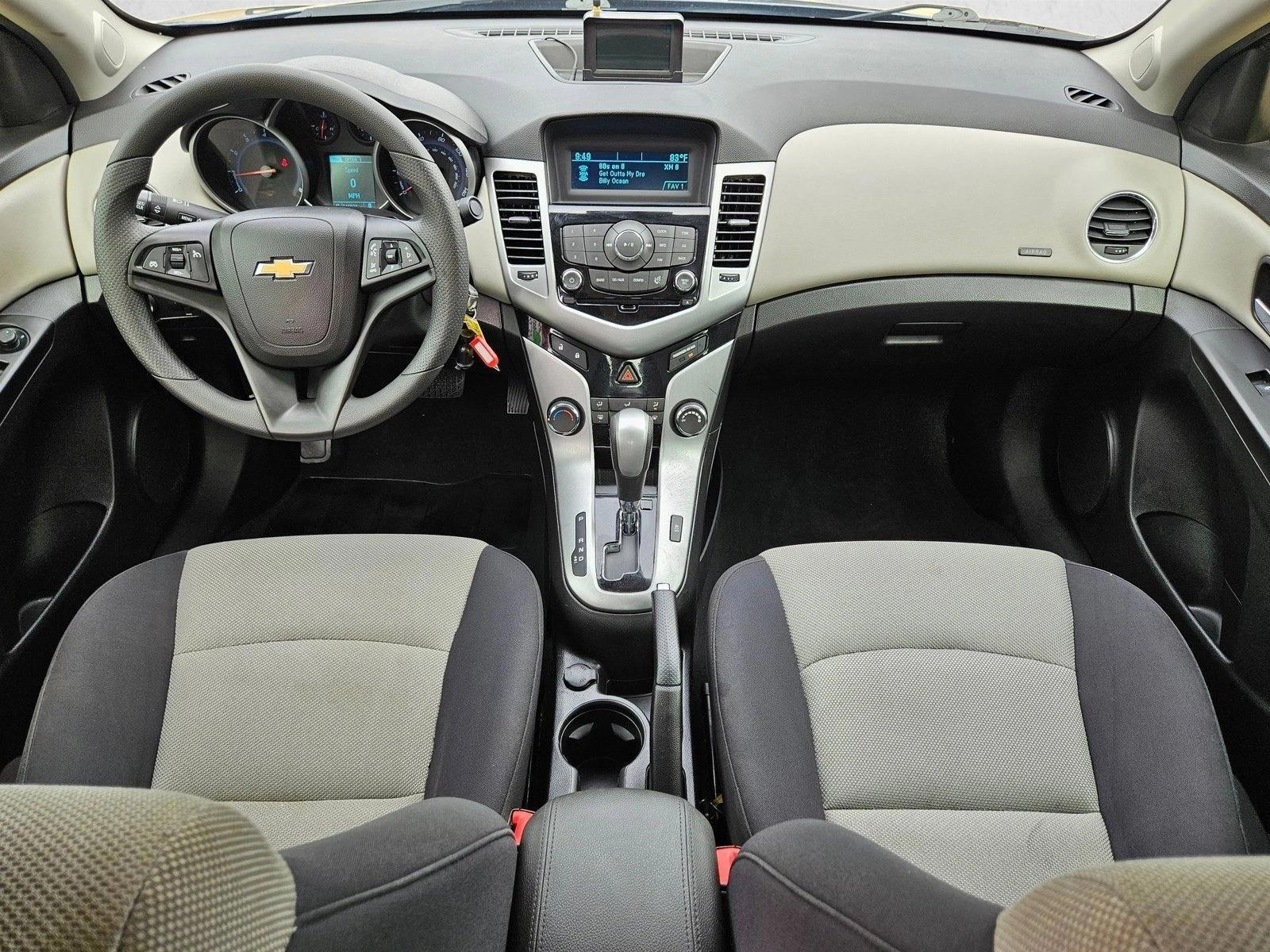 Thumbnail: 2014 Chevrolet Cruze - 3