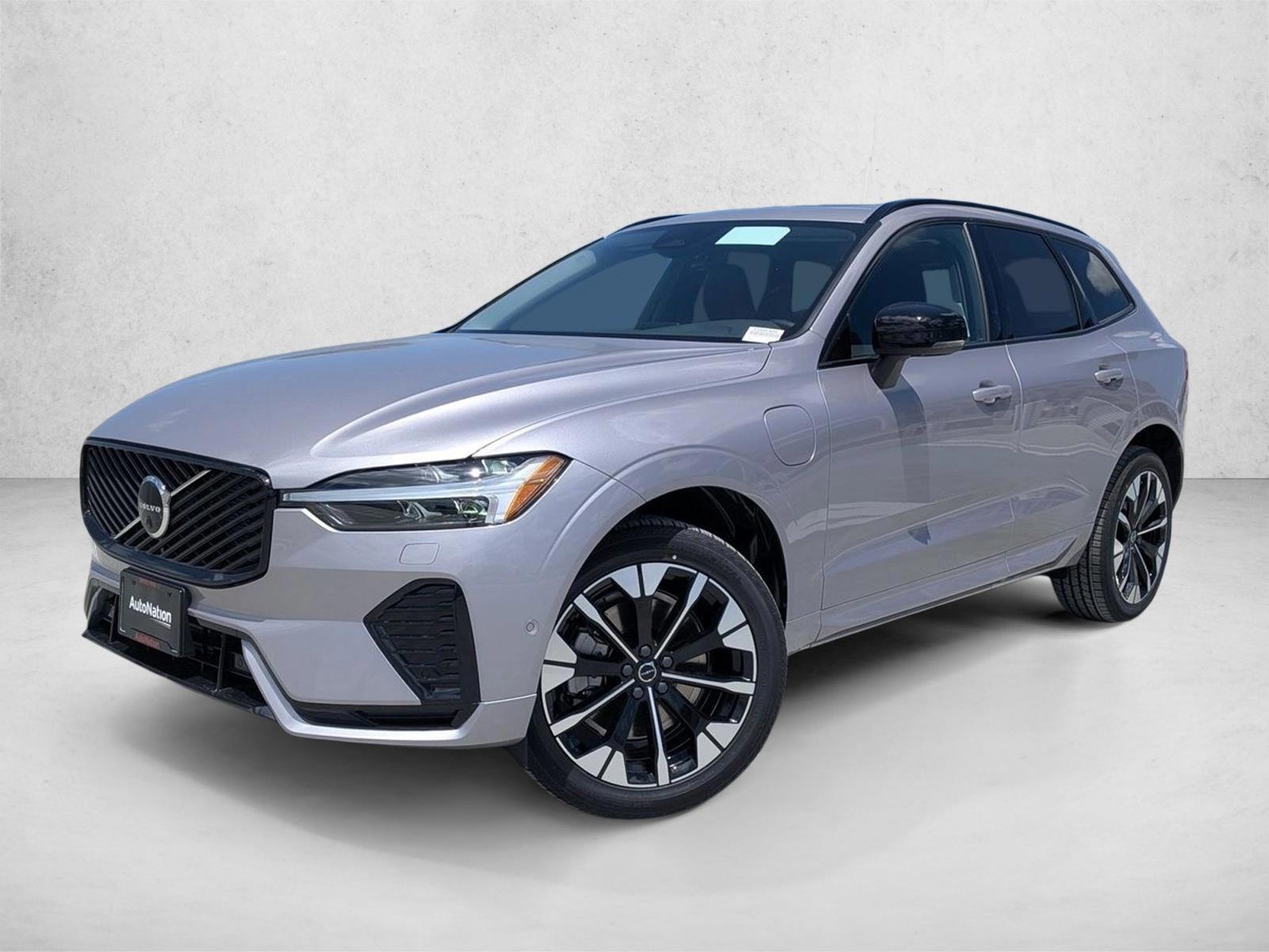 Thumbnail: 2026 Volvo XC60 - 1