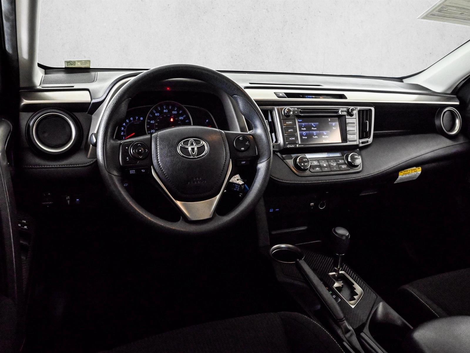 Thumbnail: 2015 Toyota RAV4 - 3