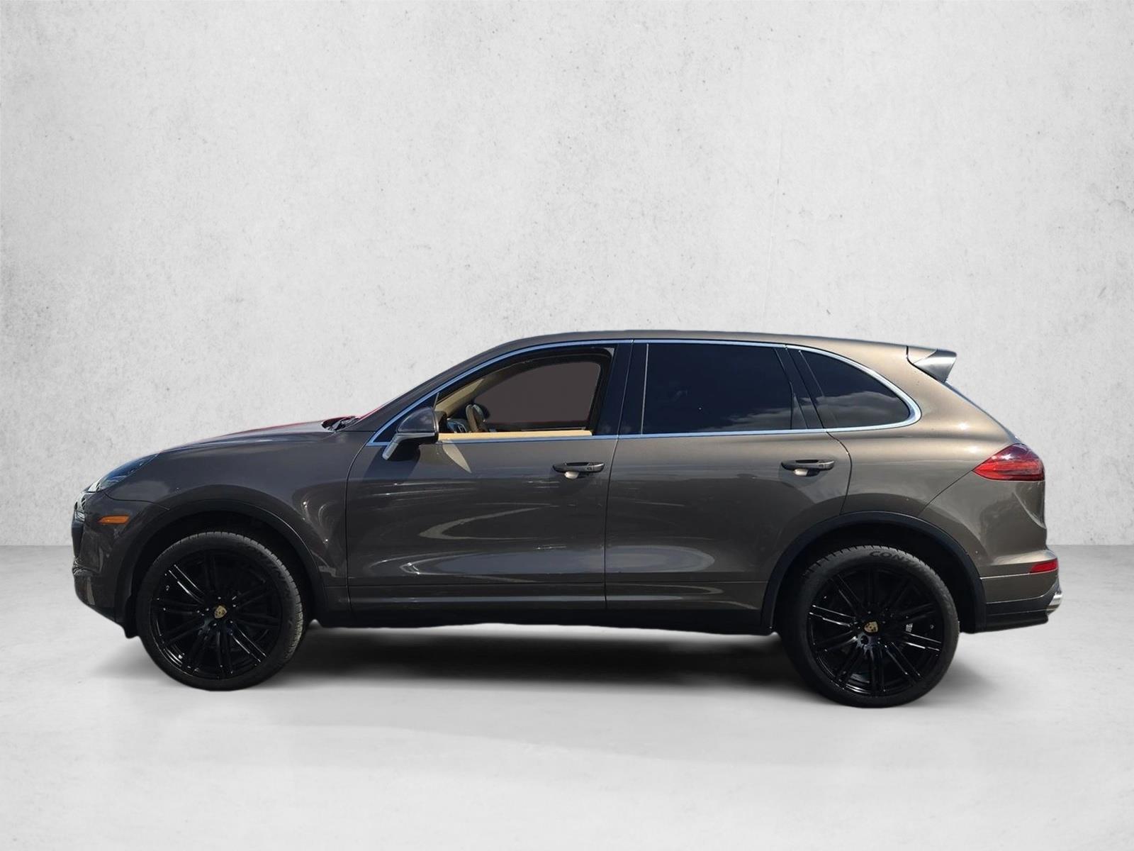 Thumbnail: 2016 Porsche Cayenne - 2
