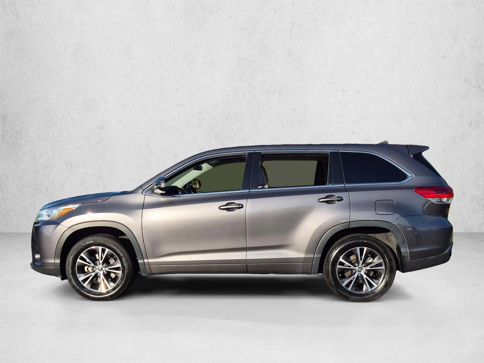 Thumbnail: 2018 Toyota Highlander - 2