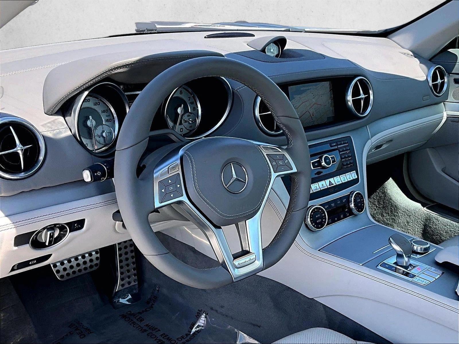 Thumbnail: 2016 Mercedes-Benz SL-Class - 4