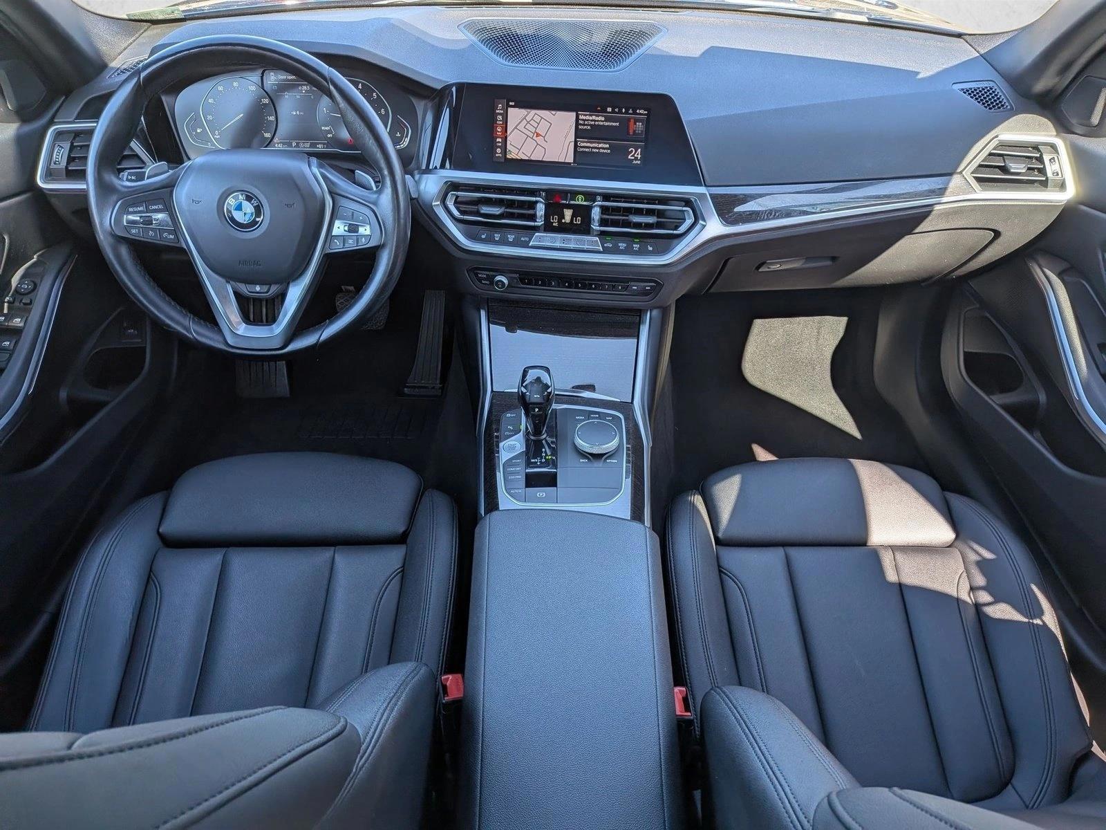 Thumbnail: 2021 BMW 3 Series - 4