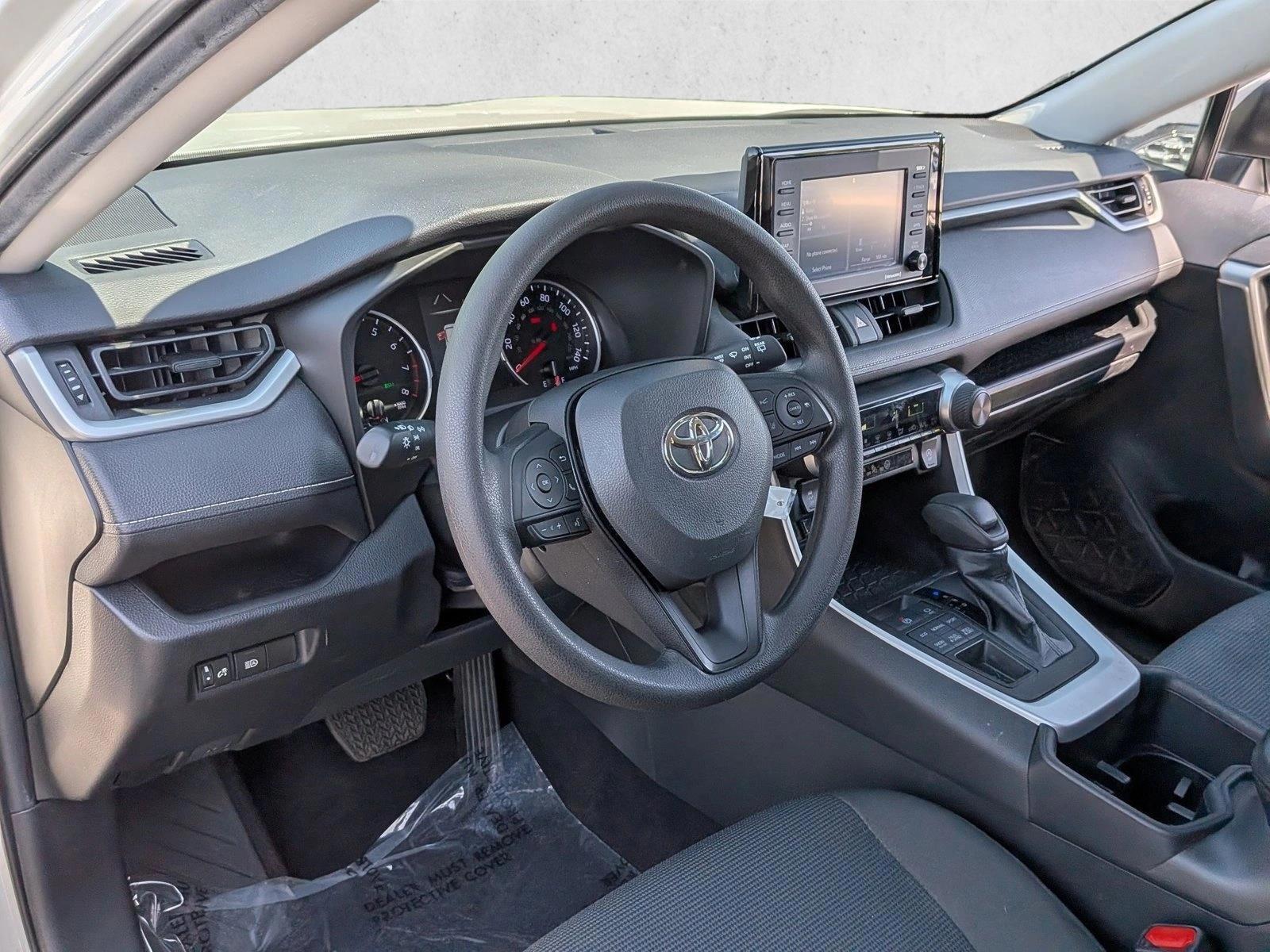 Thumbnail: 2022 Toyota RAV4 - 3