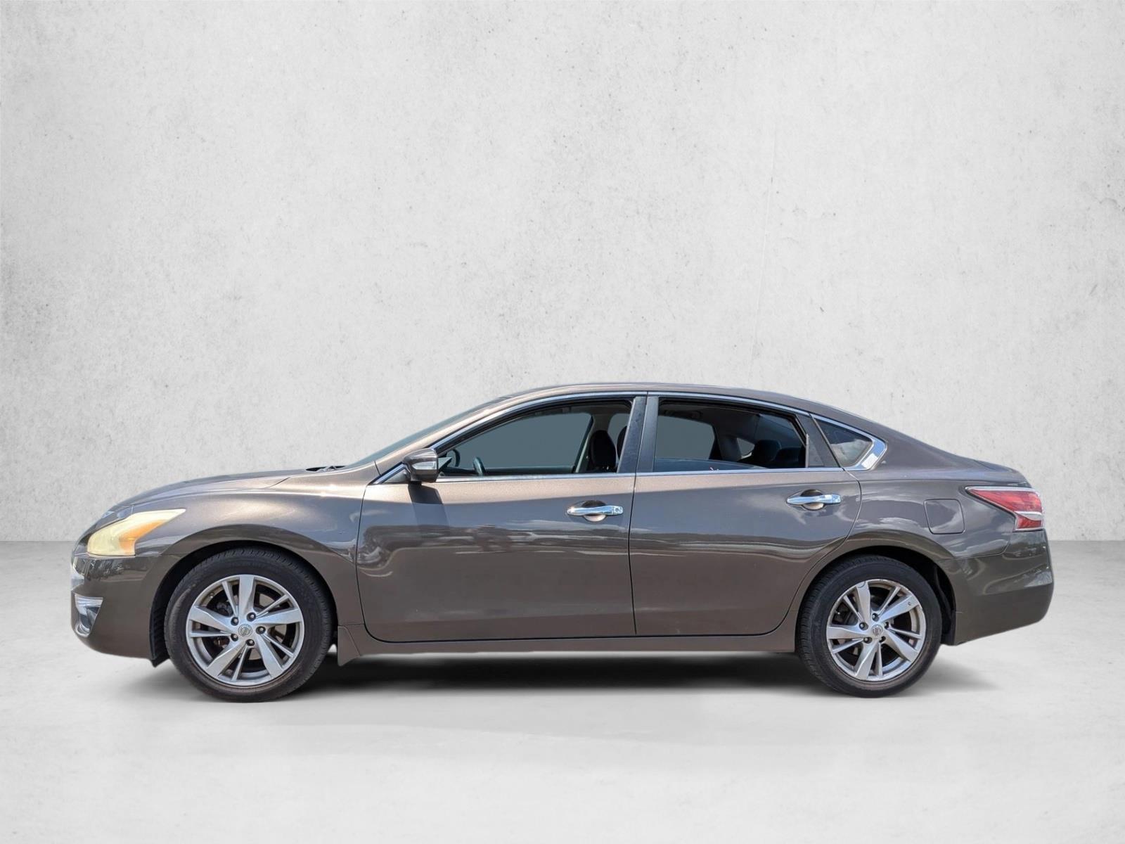 Thumbnail: 2015 Nissan Altima - 2