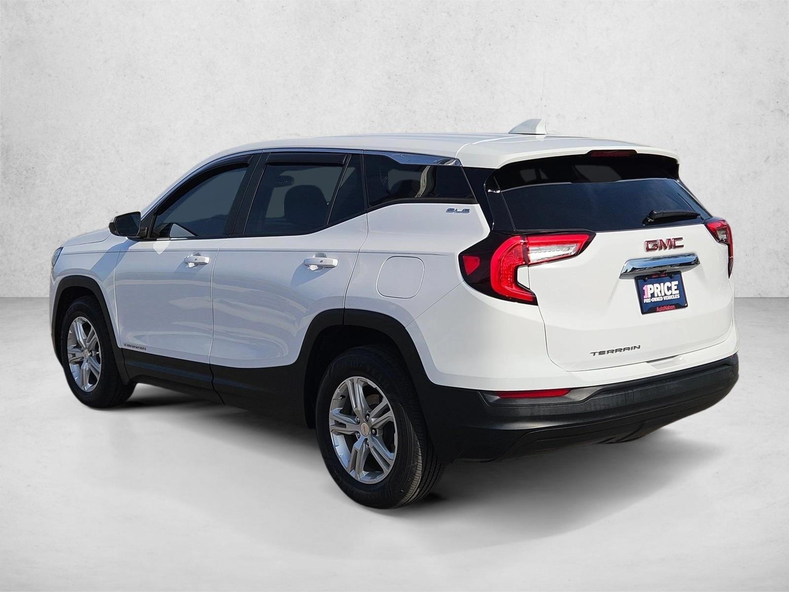 2022 GMC Terrain SLE - Photo 8