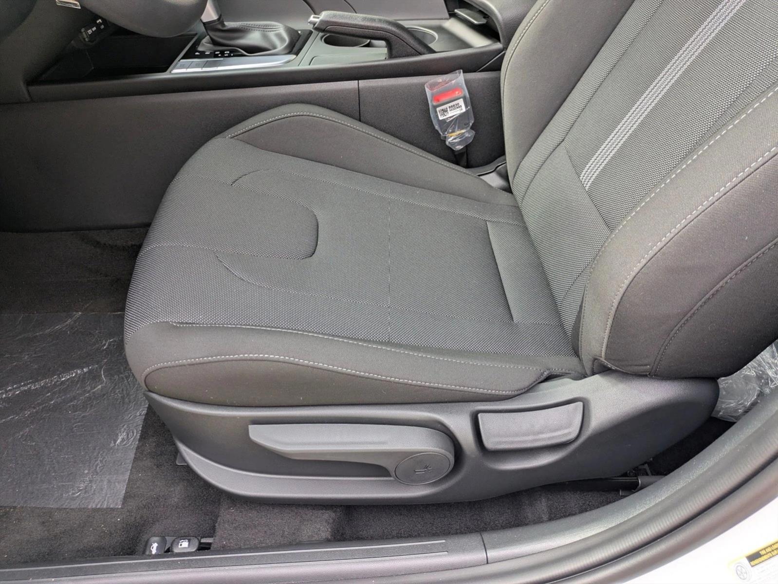 Thumbnail: 2026 Hyundai Elantra - 3