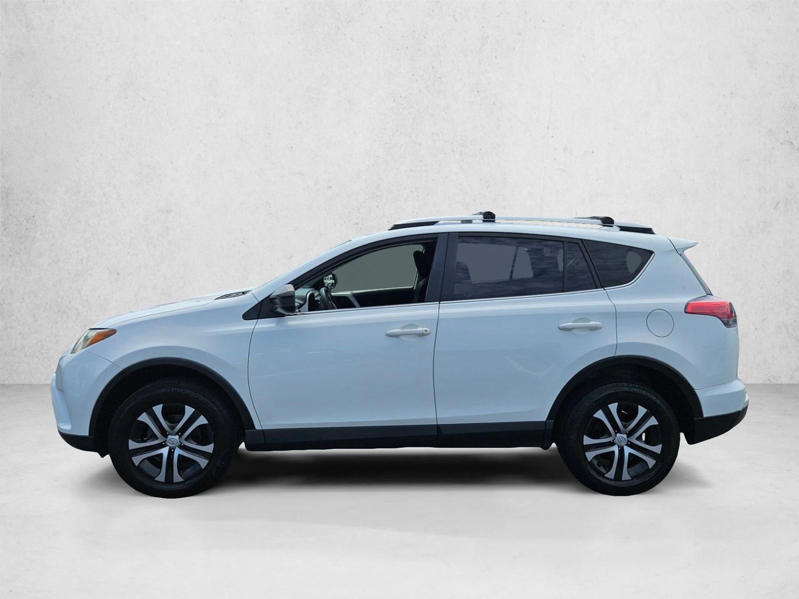 Thumbnail: 2017 Toyota RAV4 - 2