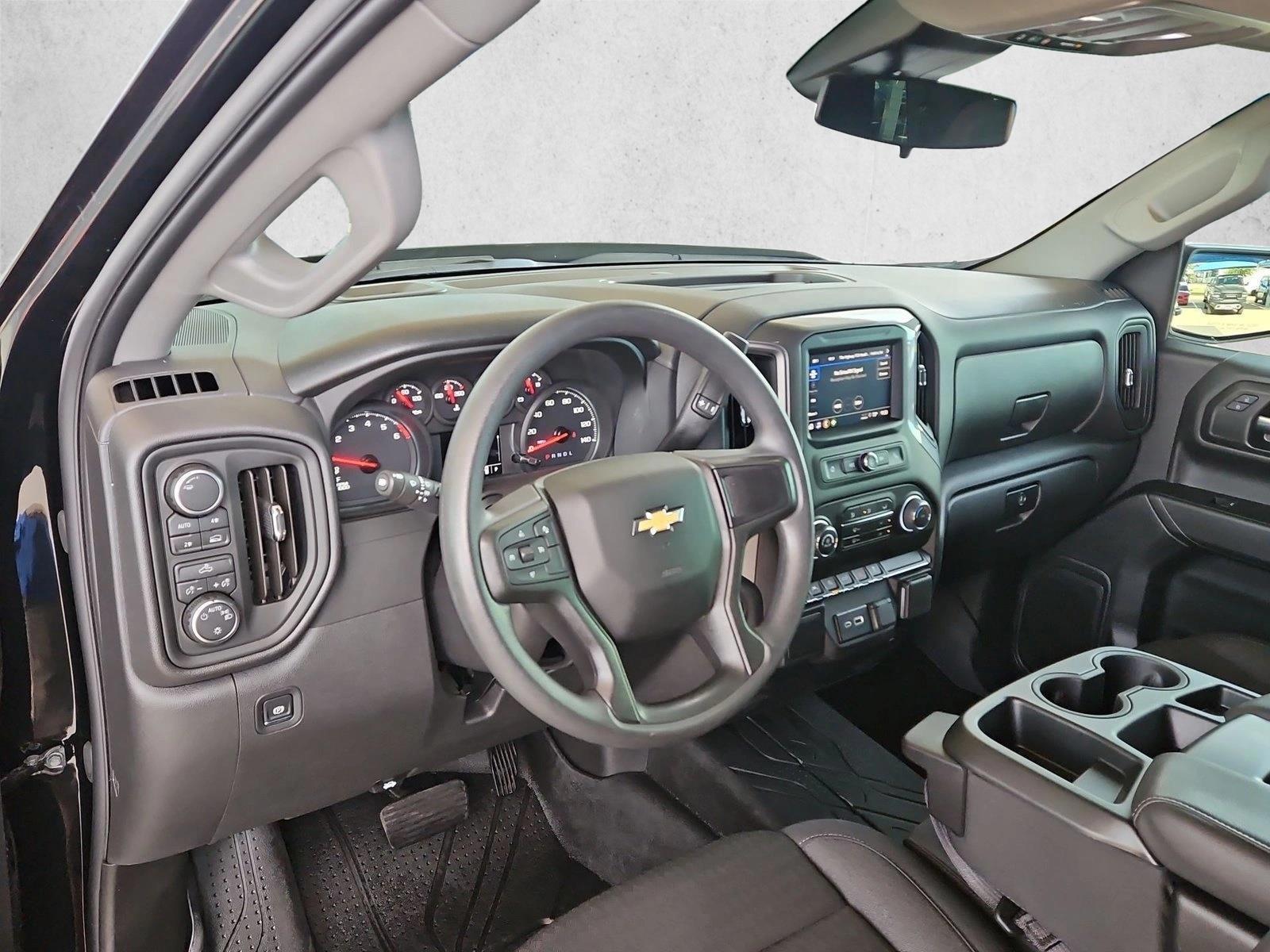 Thumbnail: 2026 Chevrolet Silverado 1500 - 3