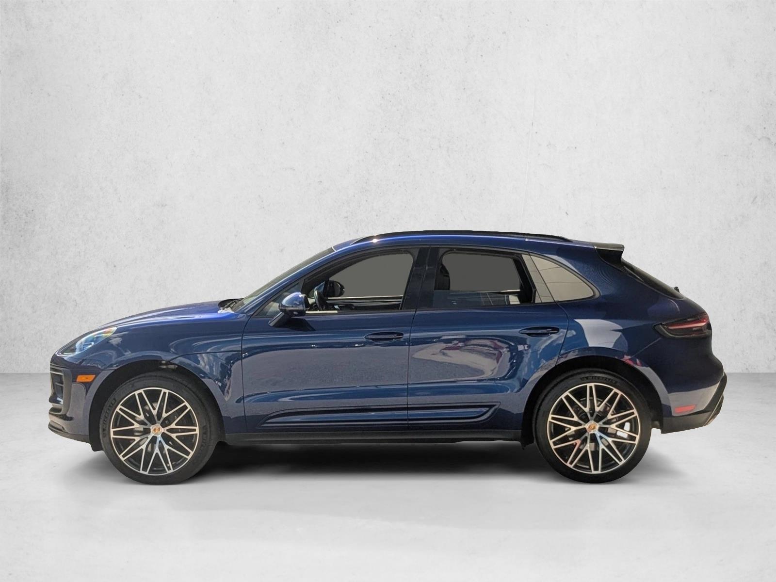 Thumbnail: 2023 Porsche Macan - 2
