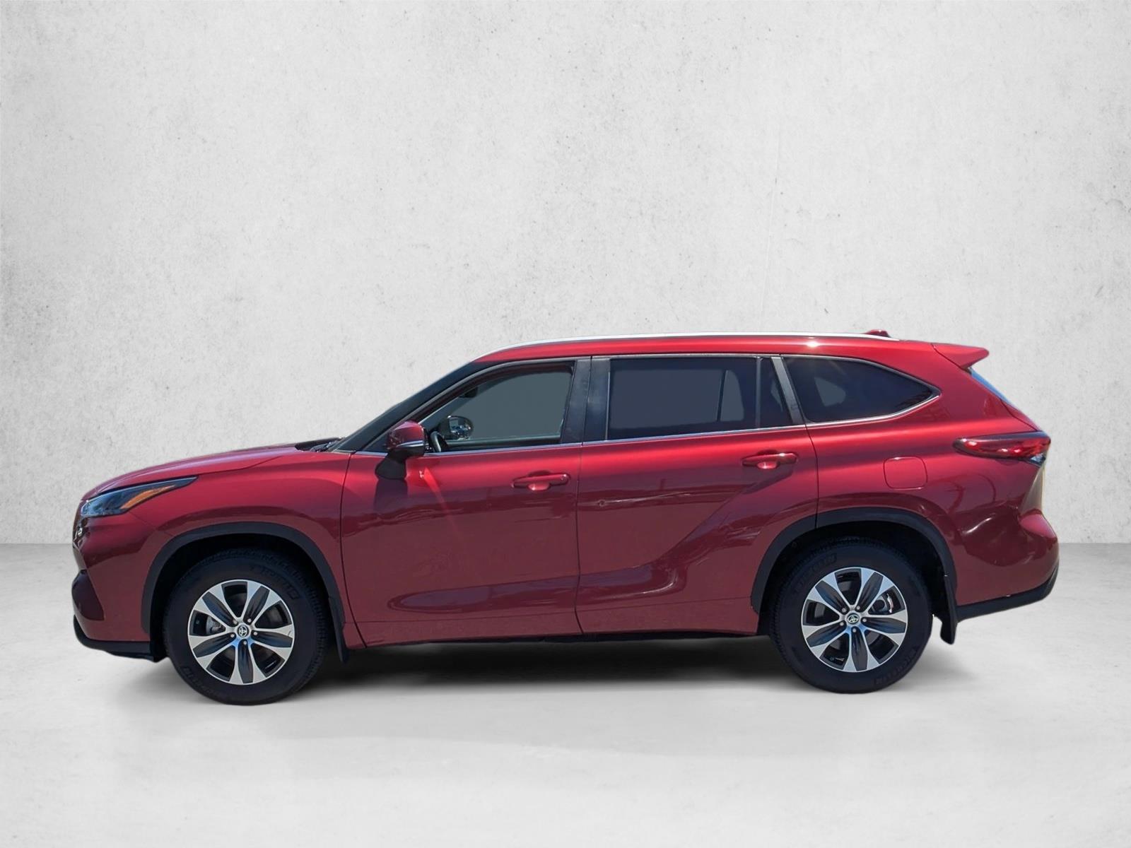 Thumbnail: 2023 Toyota Highlander - 2