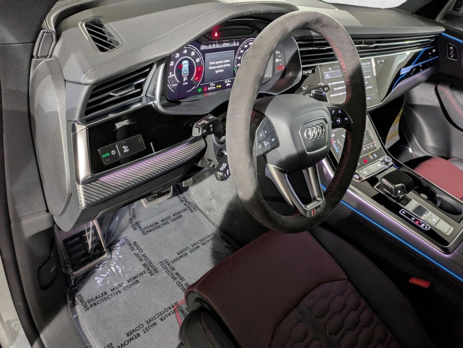 Thumbnail: 2026 Audi RS Q8 - 3